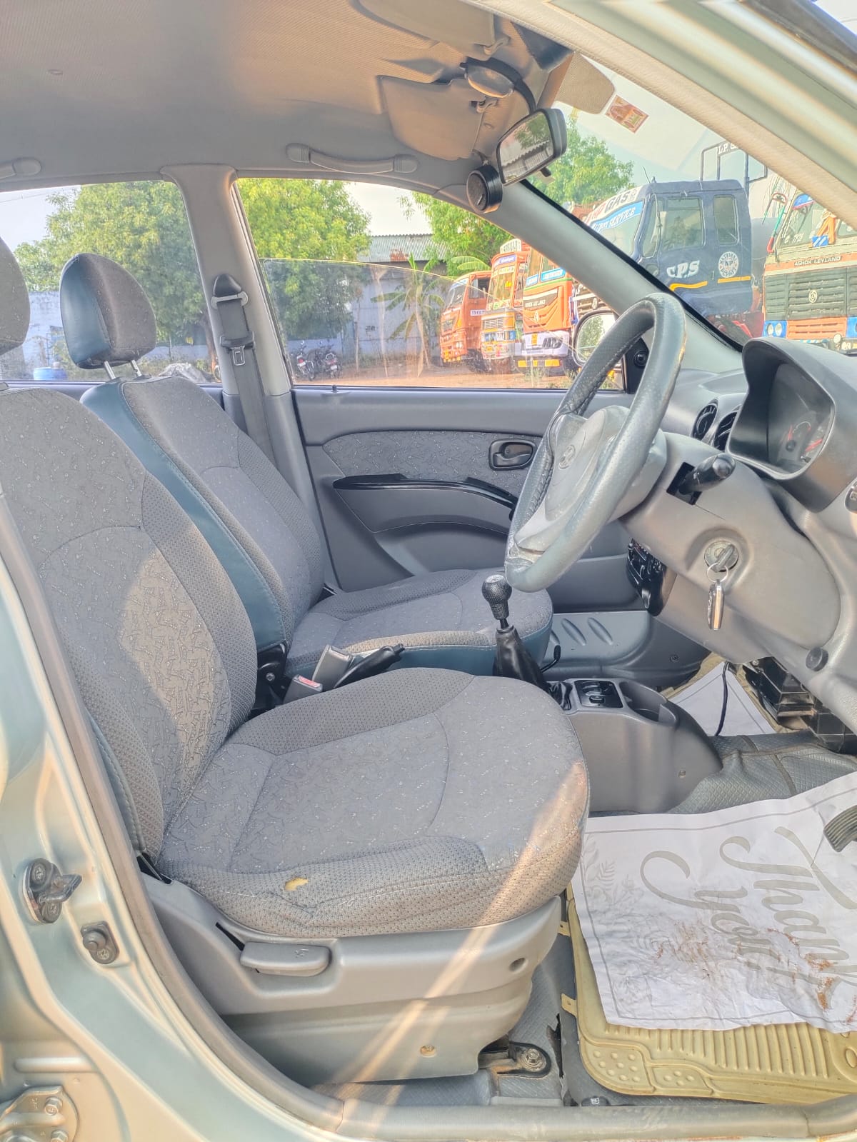 Hyundai Santro Xing - Image 3