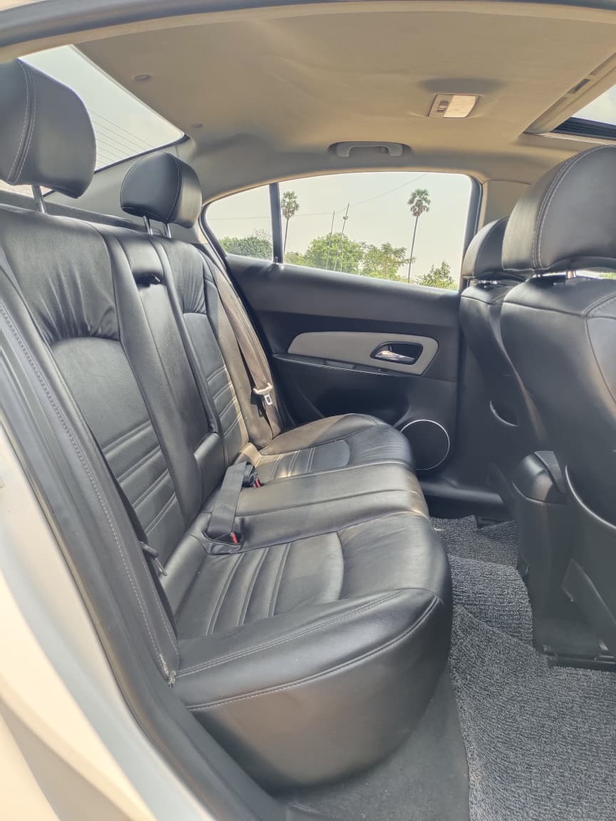 Chevrolet Cruze - Image 4