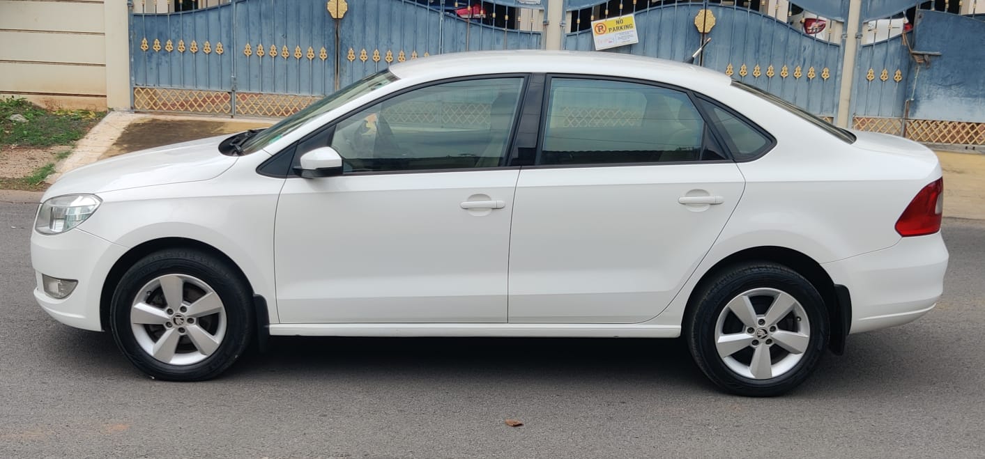 Skoda Rapid - Image 9