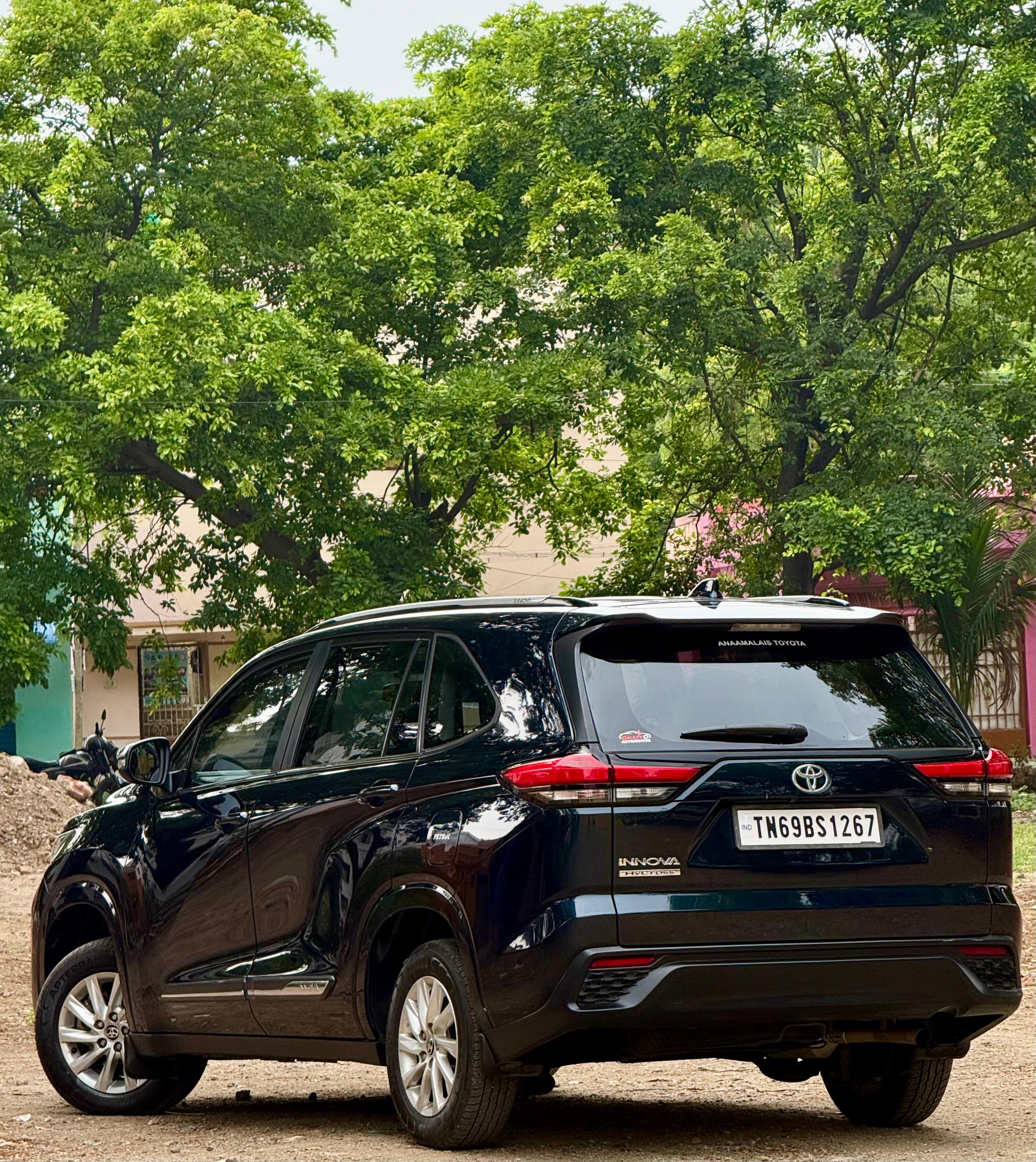 Toyota Innova Hycross - Image 4