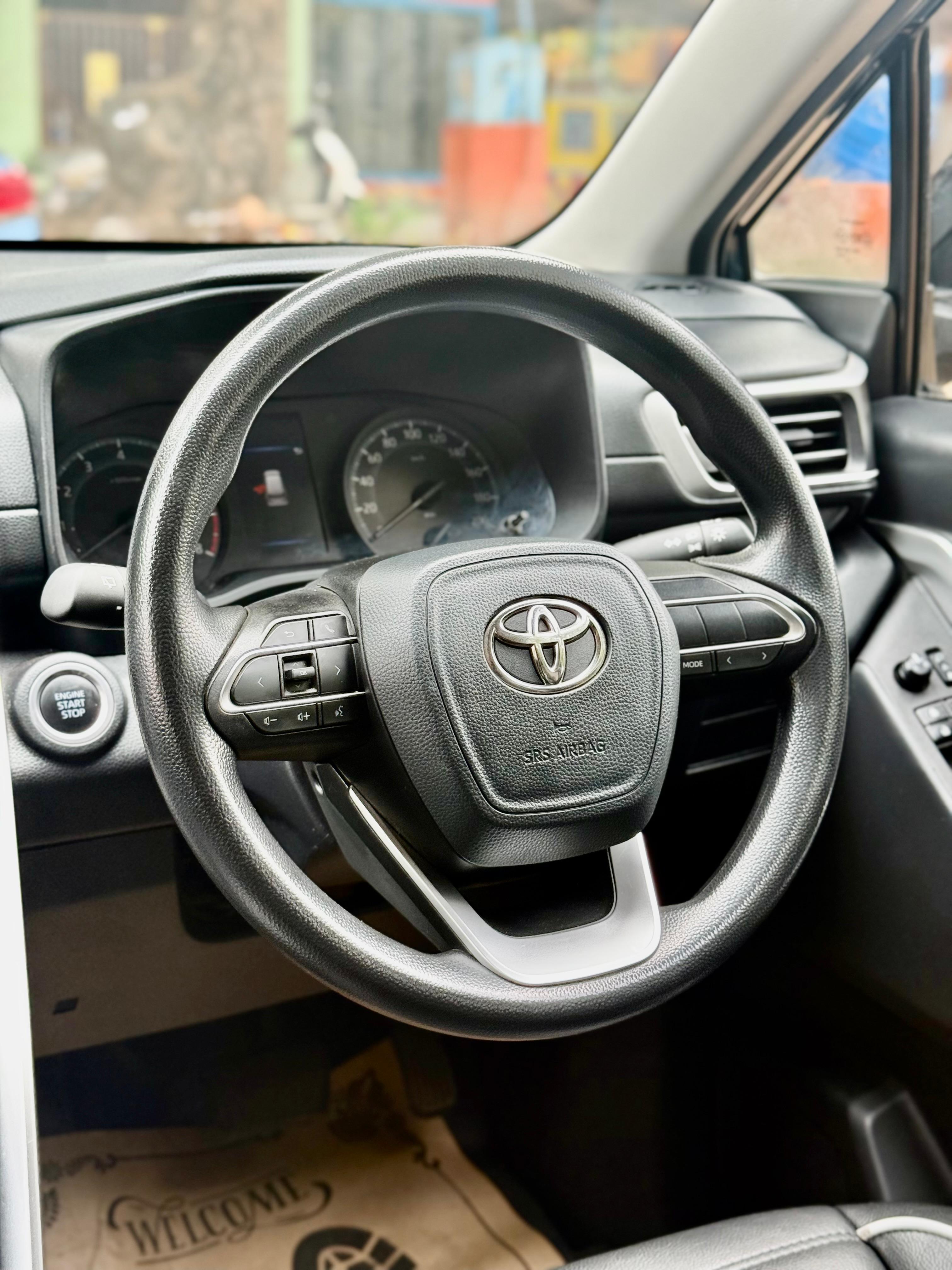Toyota Innova Hycross - Image 8