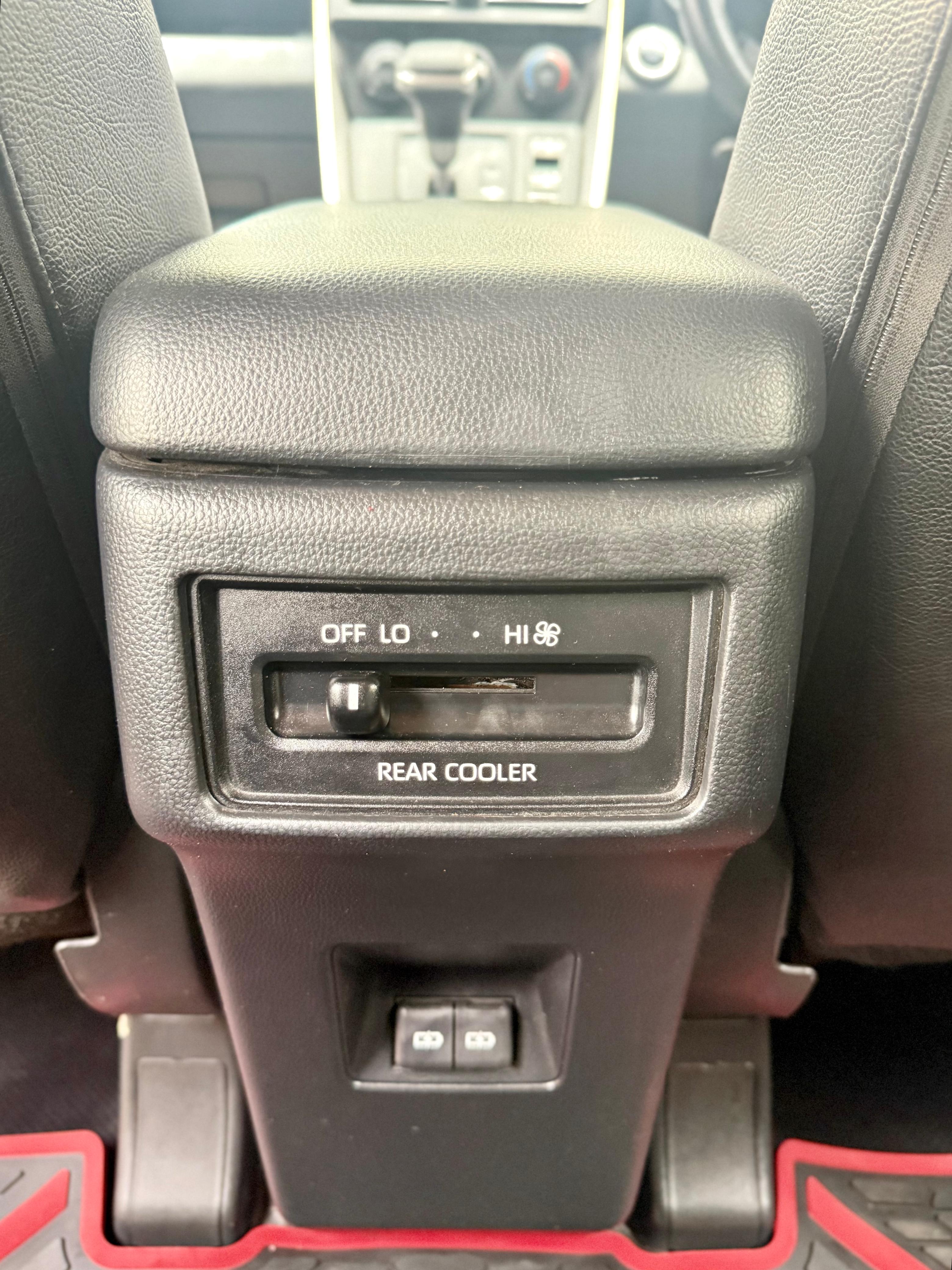 Toyota Innova Hycross - Image 9