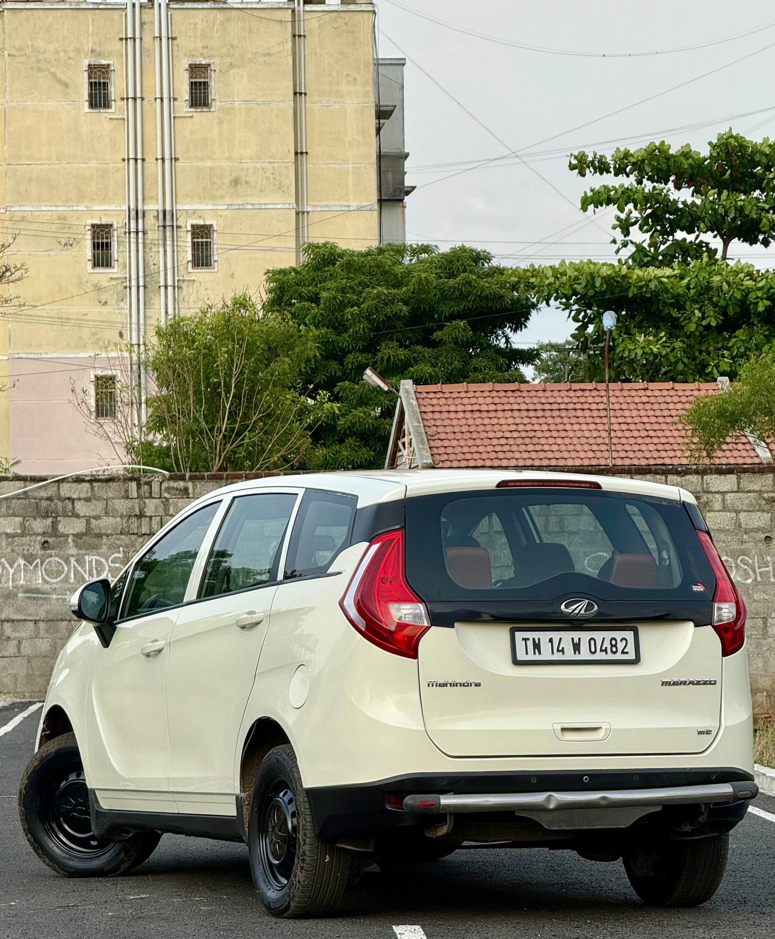 Mahindra Marazzo - Image 10