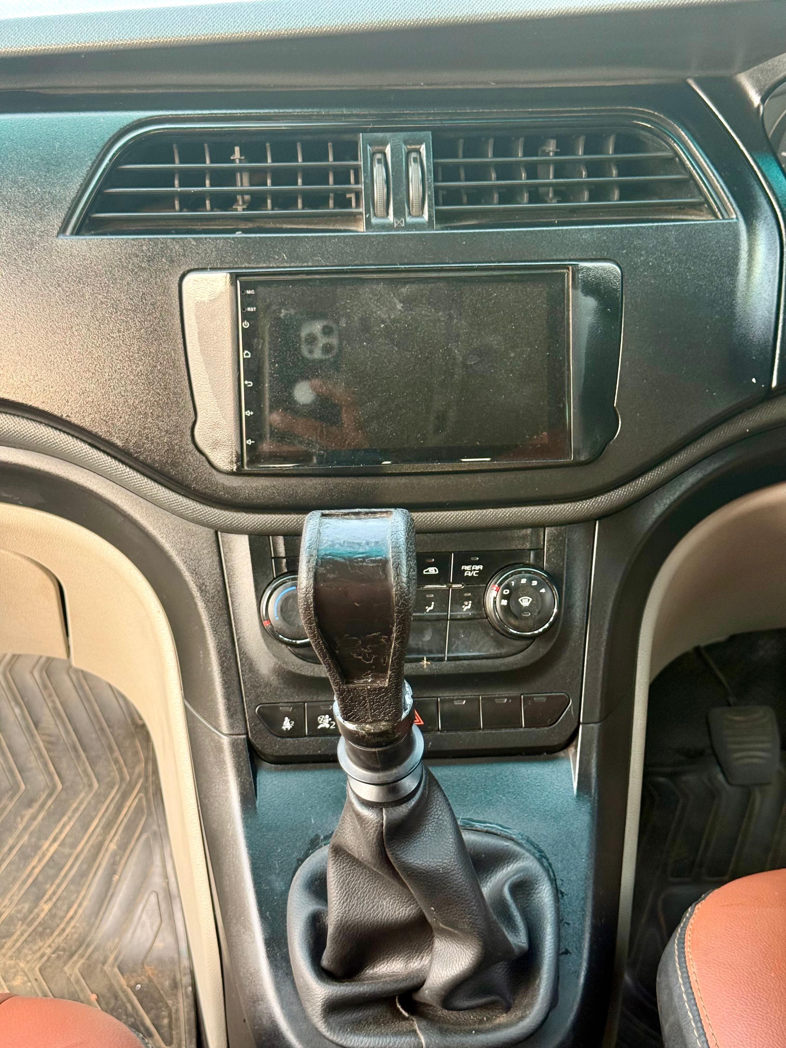 Mahindra Marazzo - Image 6