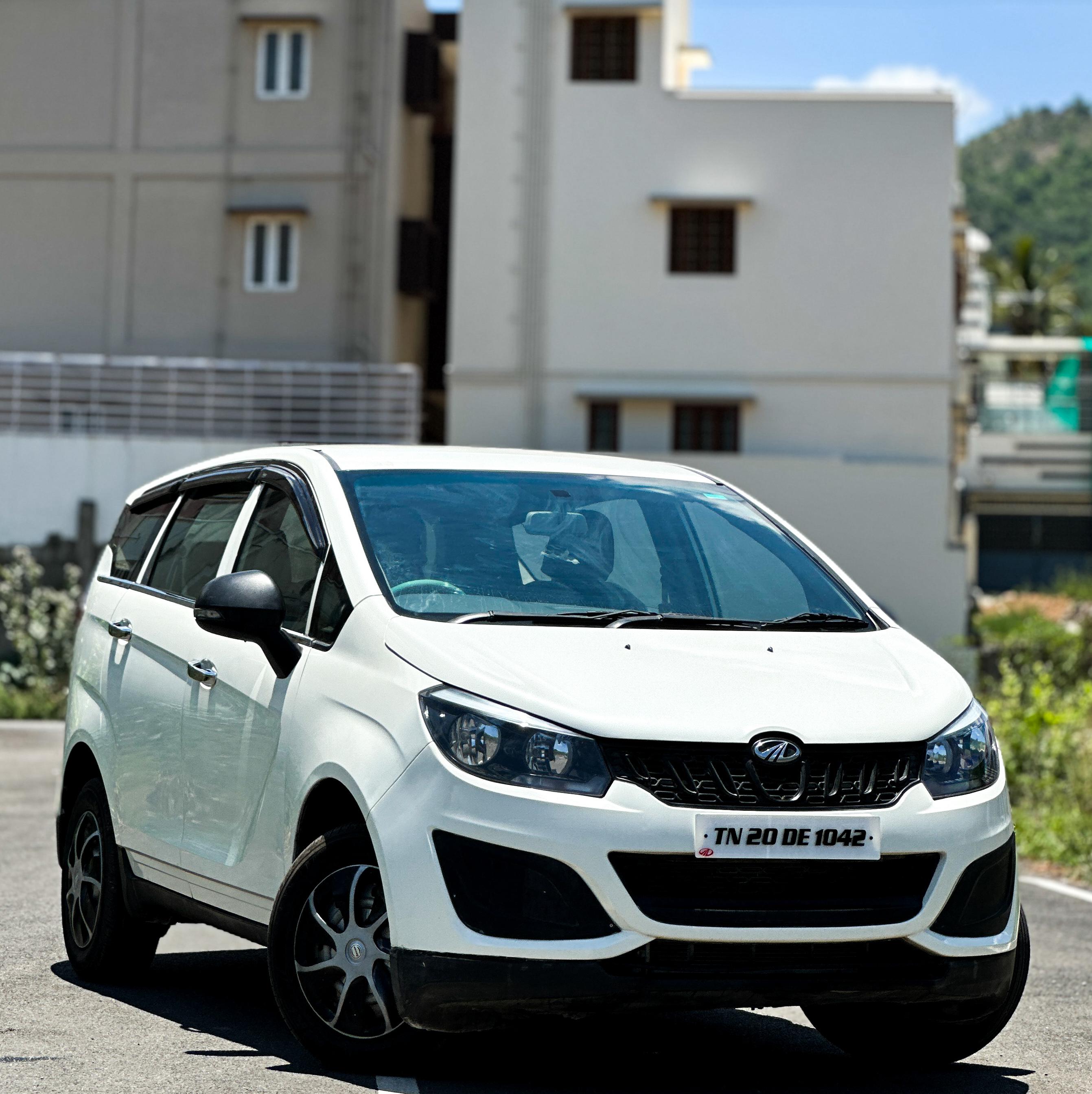 Mahindra Marazzo