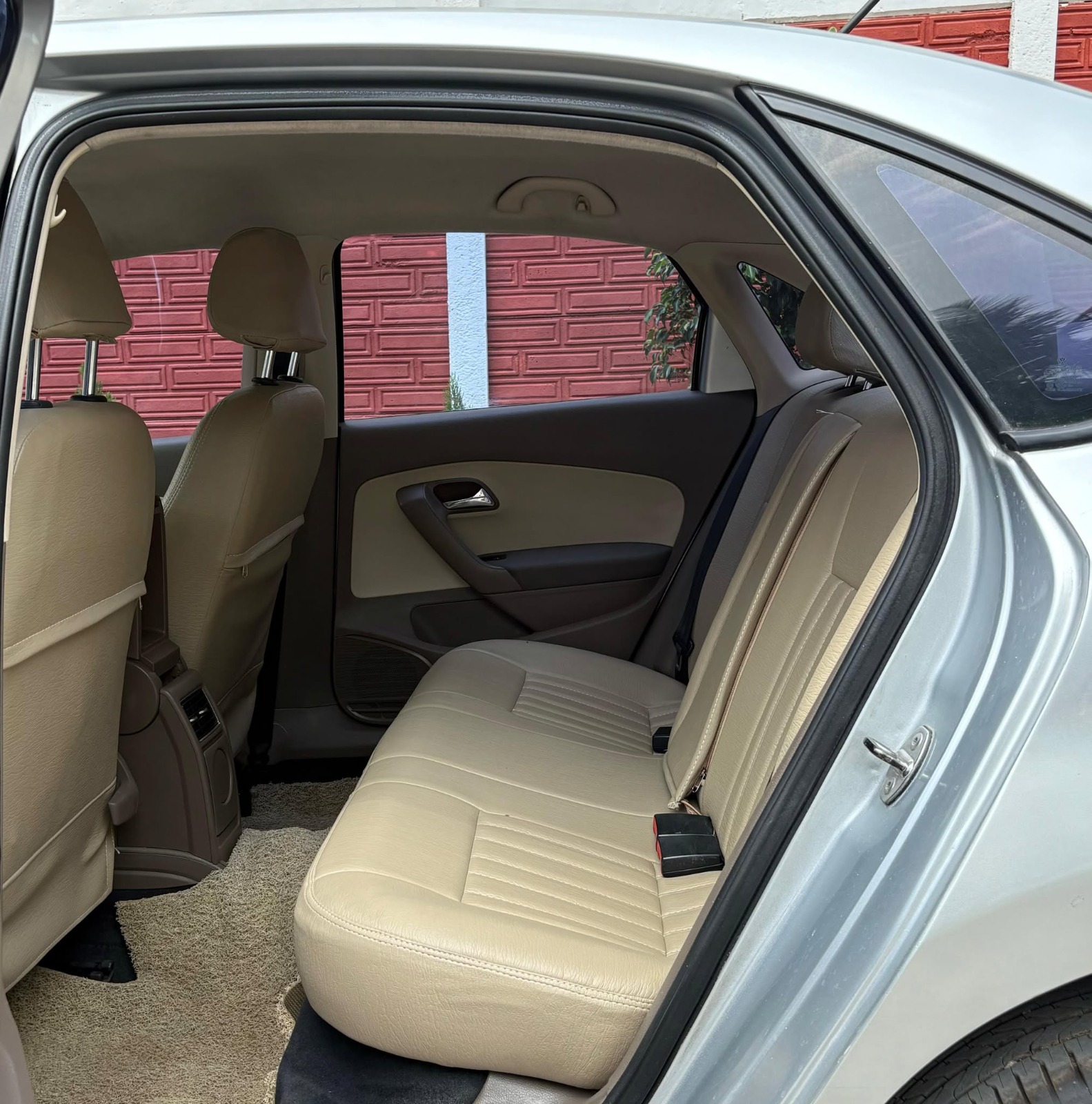 Skoda Rapid - Image 7