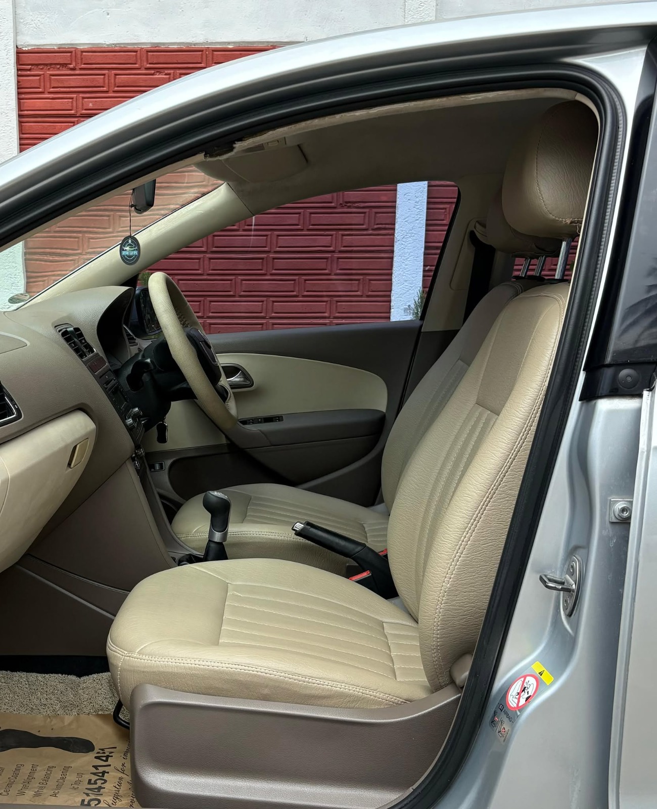Skoda Rapid - Image 8