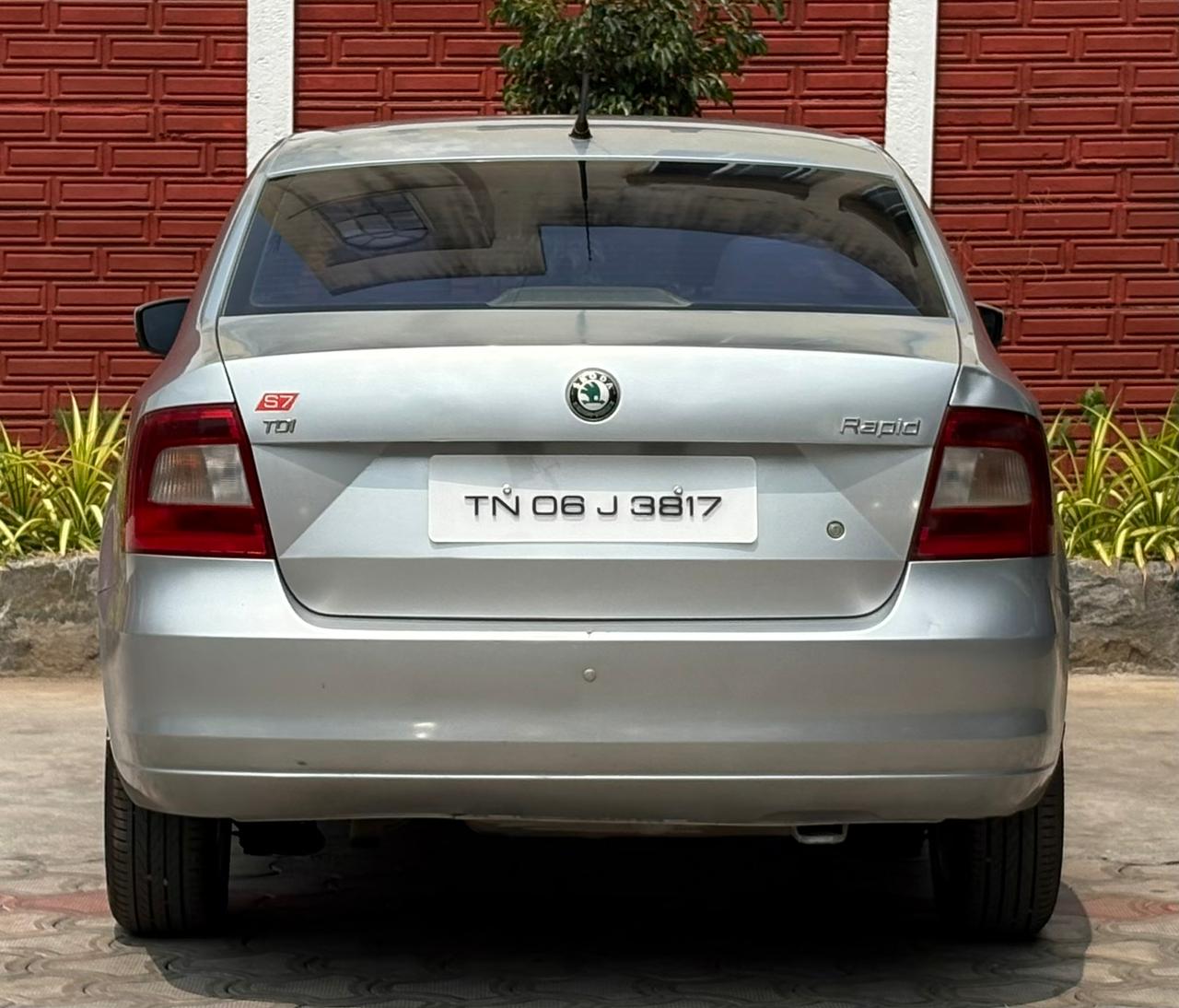 Skoda Rapid - Image 5
