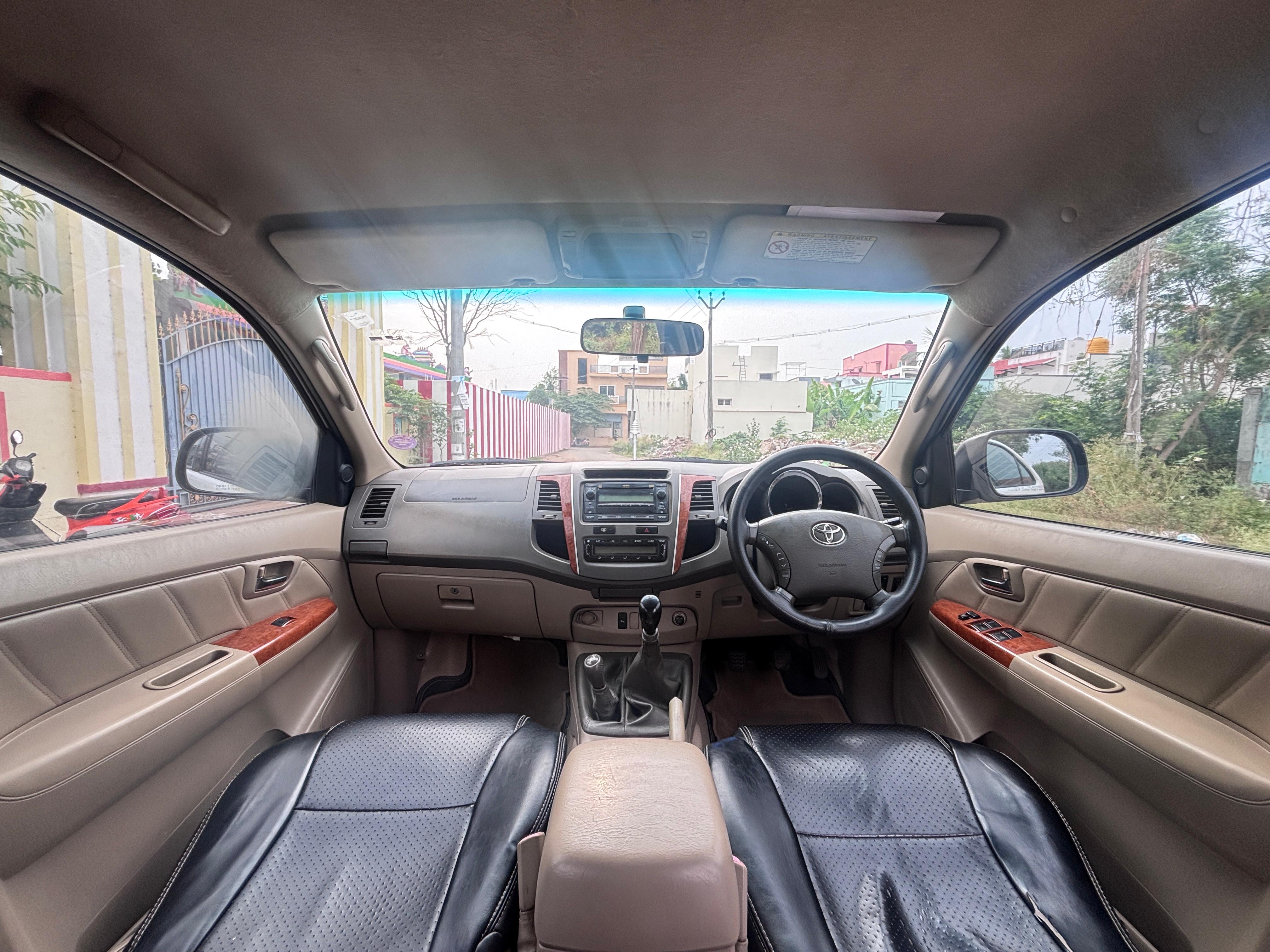 Toyota Fortuner - Image 7