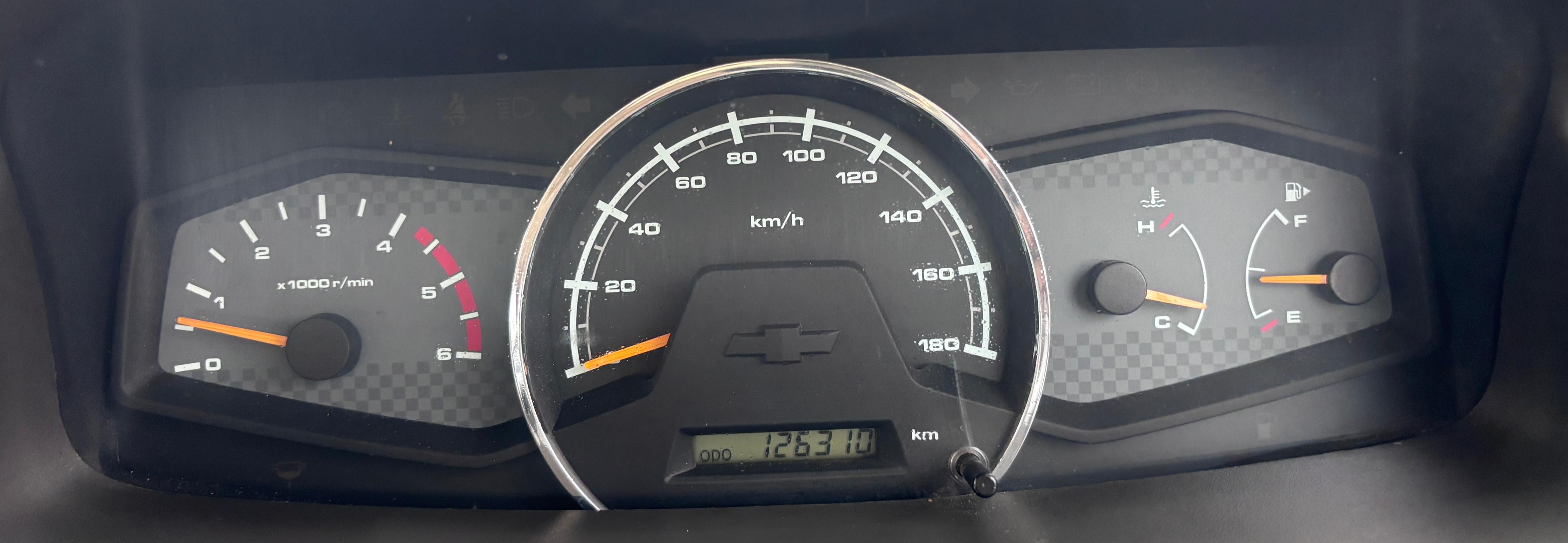 Chevrolet Tavera - Image 4