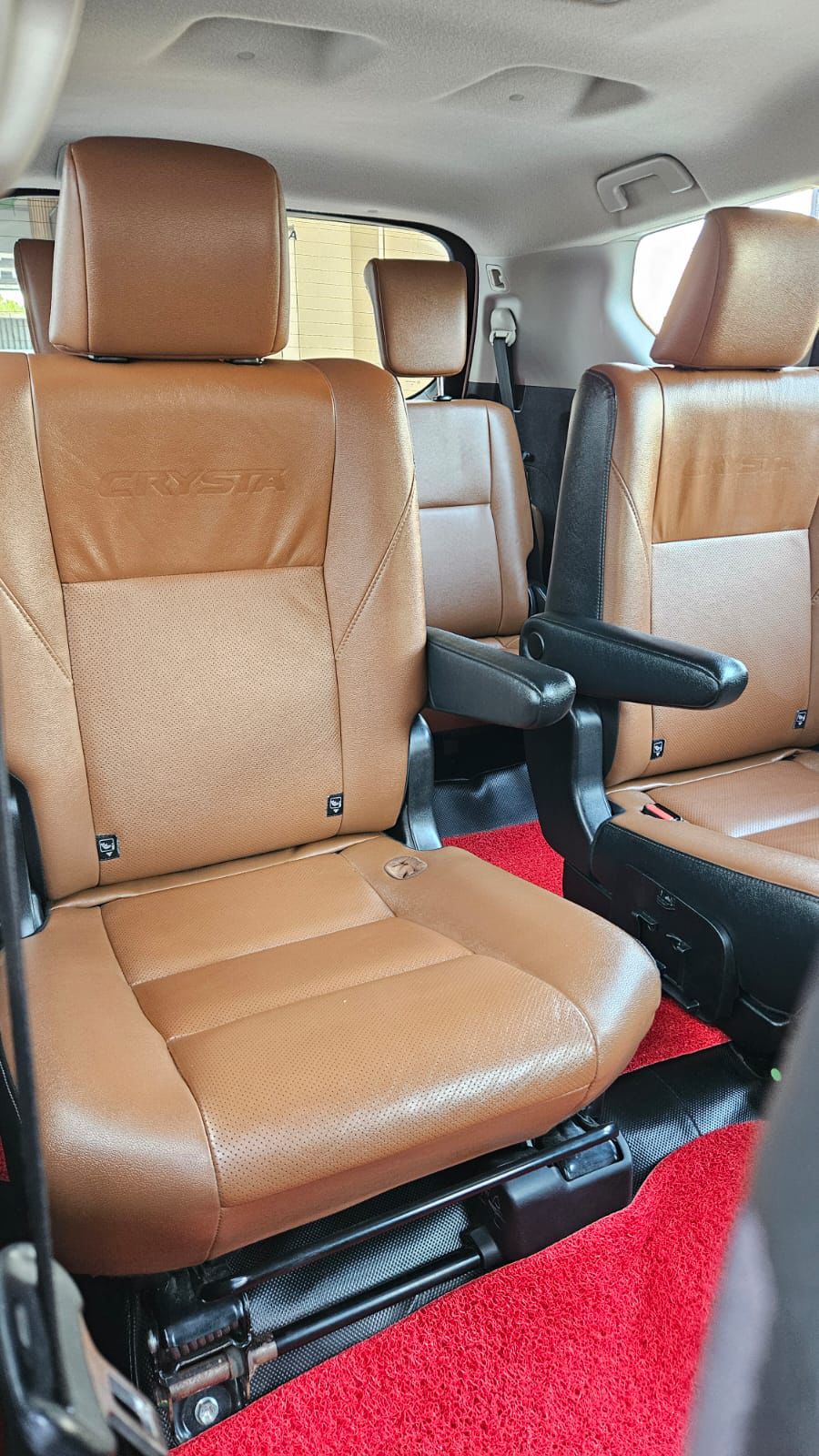 Toyota Innova Crysta - Image 3