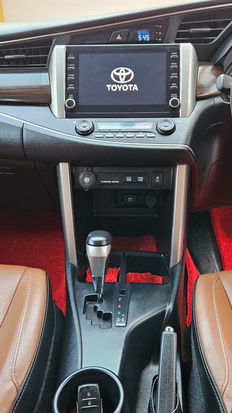 Toyota Innova Crysta
