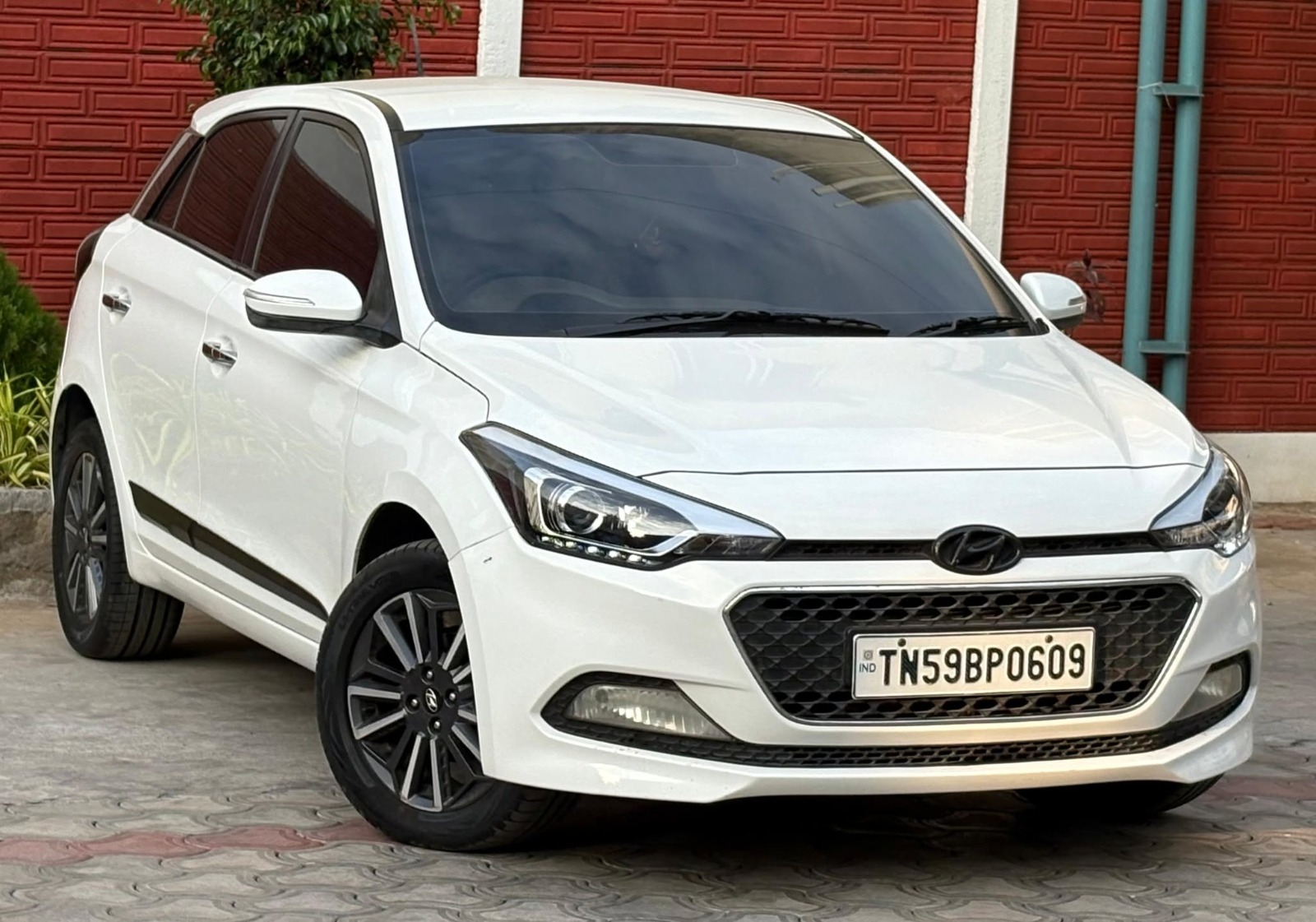 Hyundai i20 - Image 1
