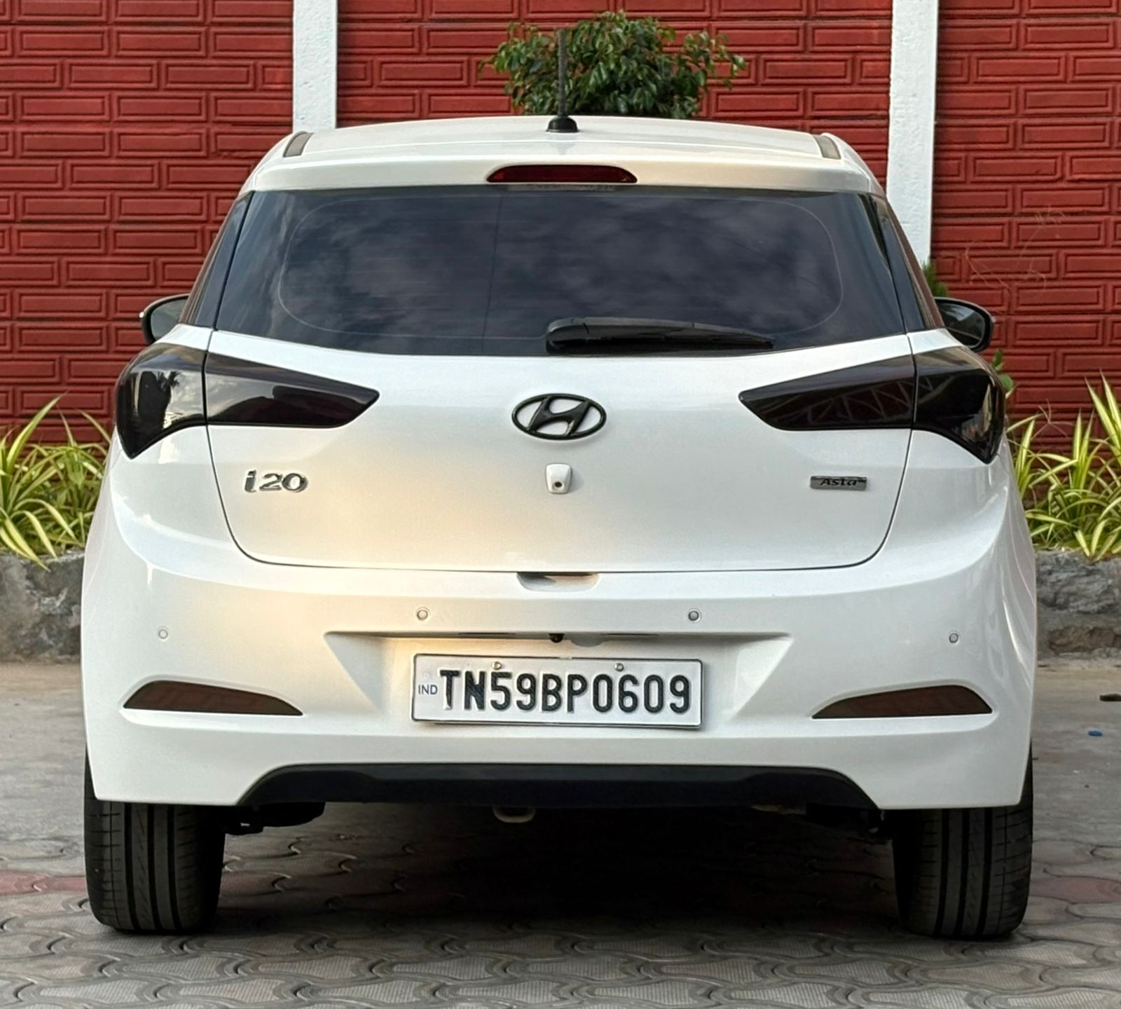 Hyundai i20 - Image 2