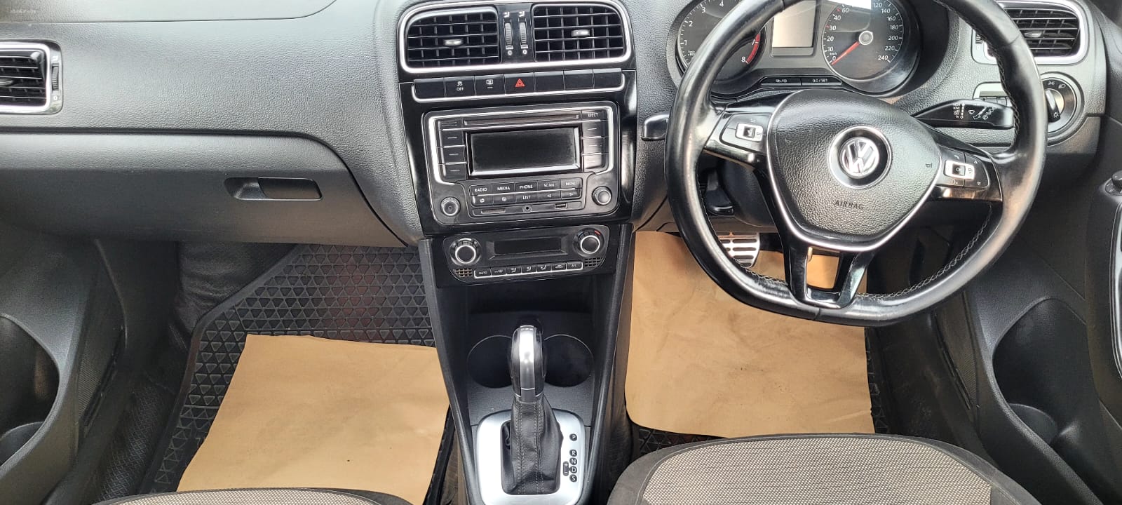 Volkswagen Polo - Image 3