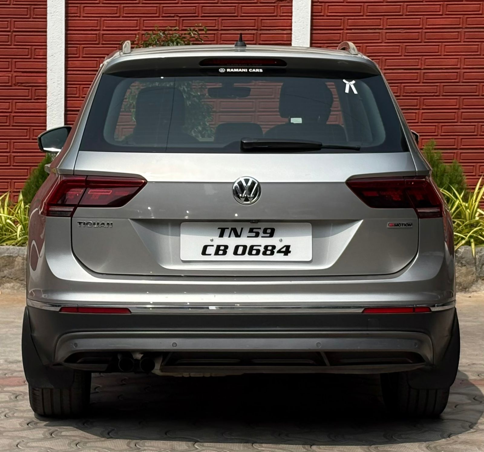 Volkswagen Tiguan - Image 8