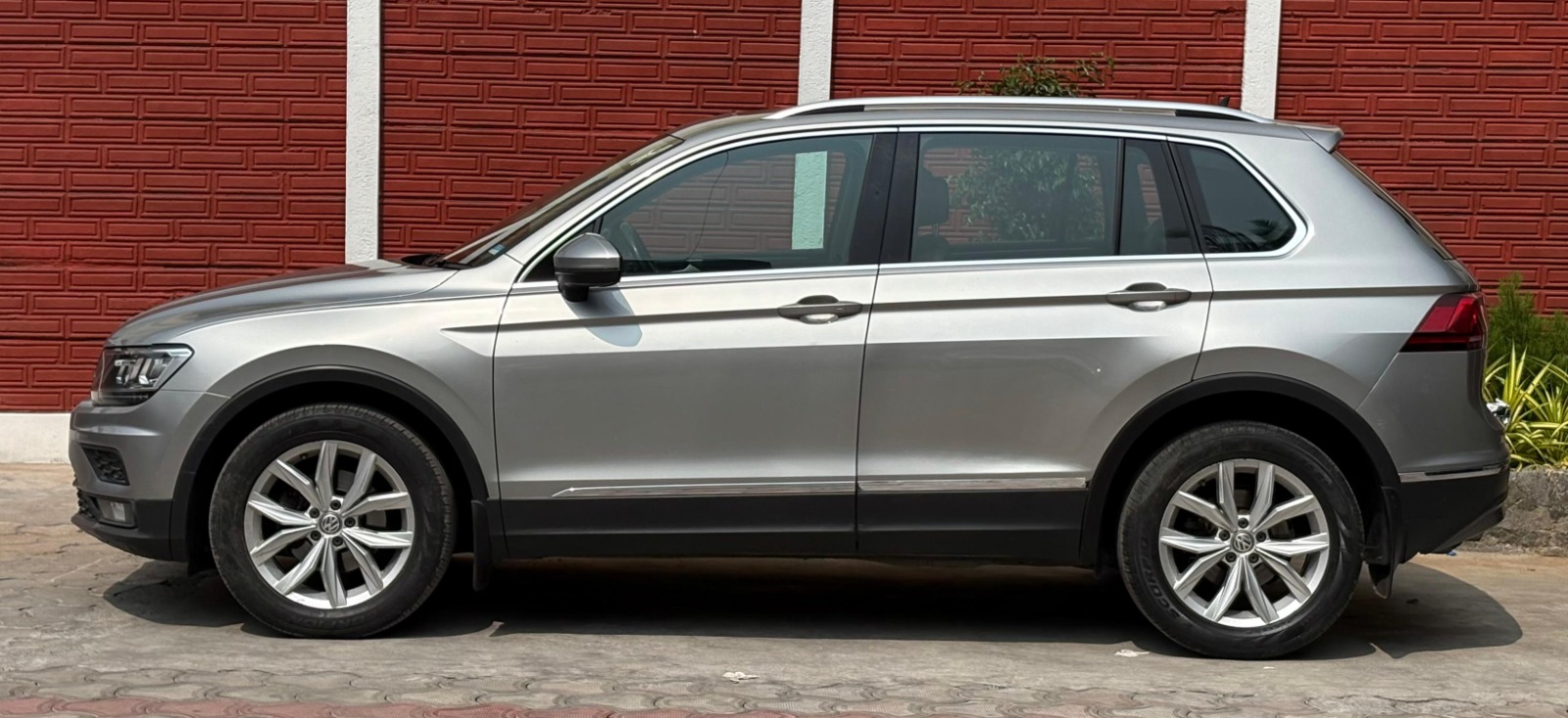 Volkswagen Tiguan - Image 3