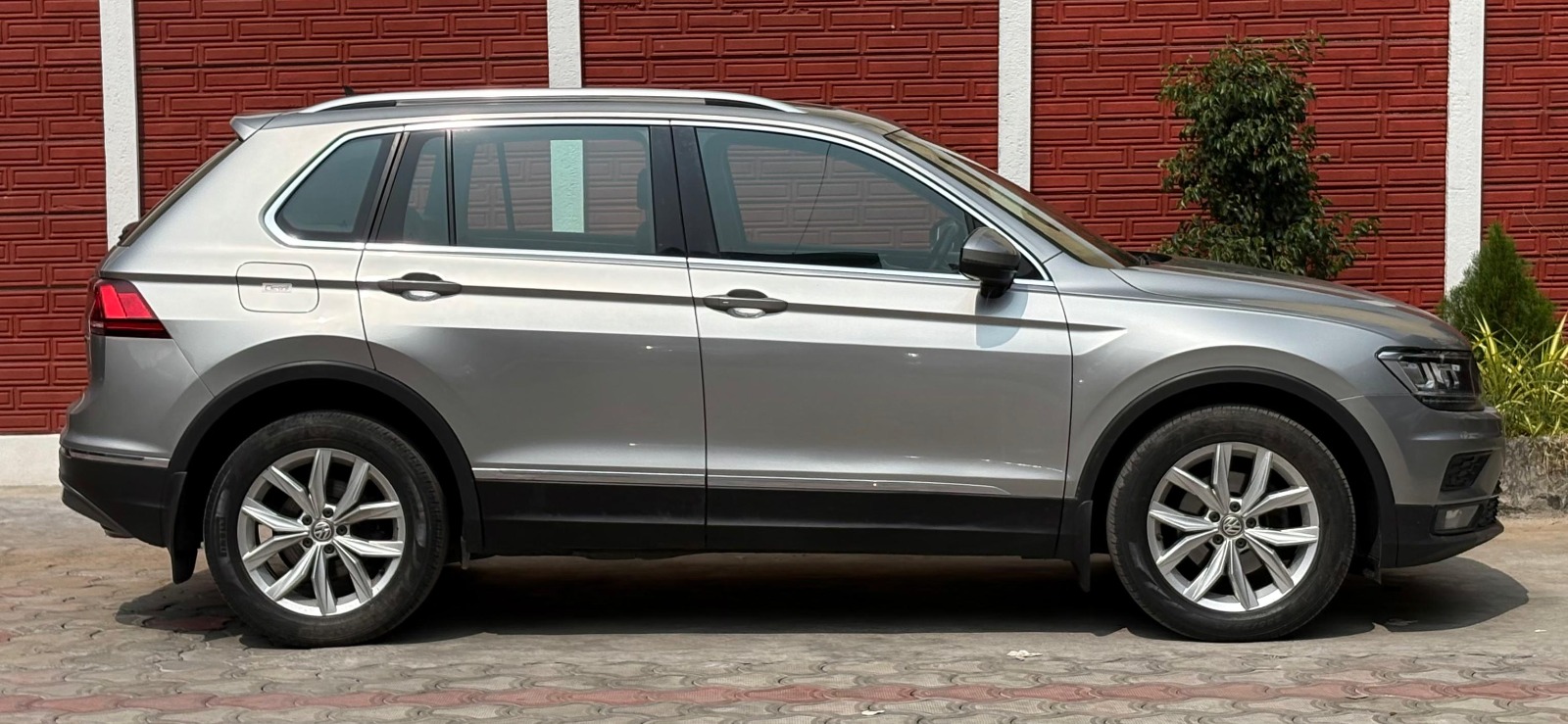 Volkswagen Tiguan - Image 5