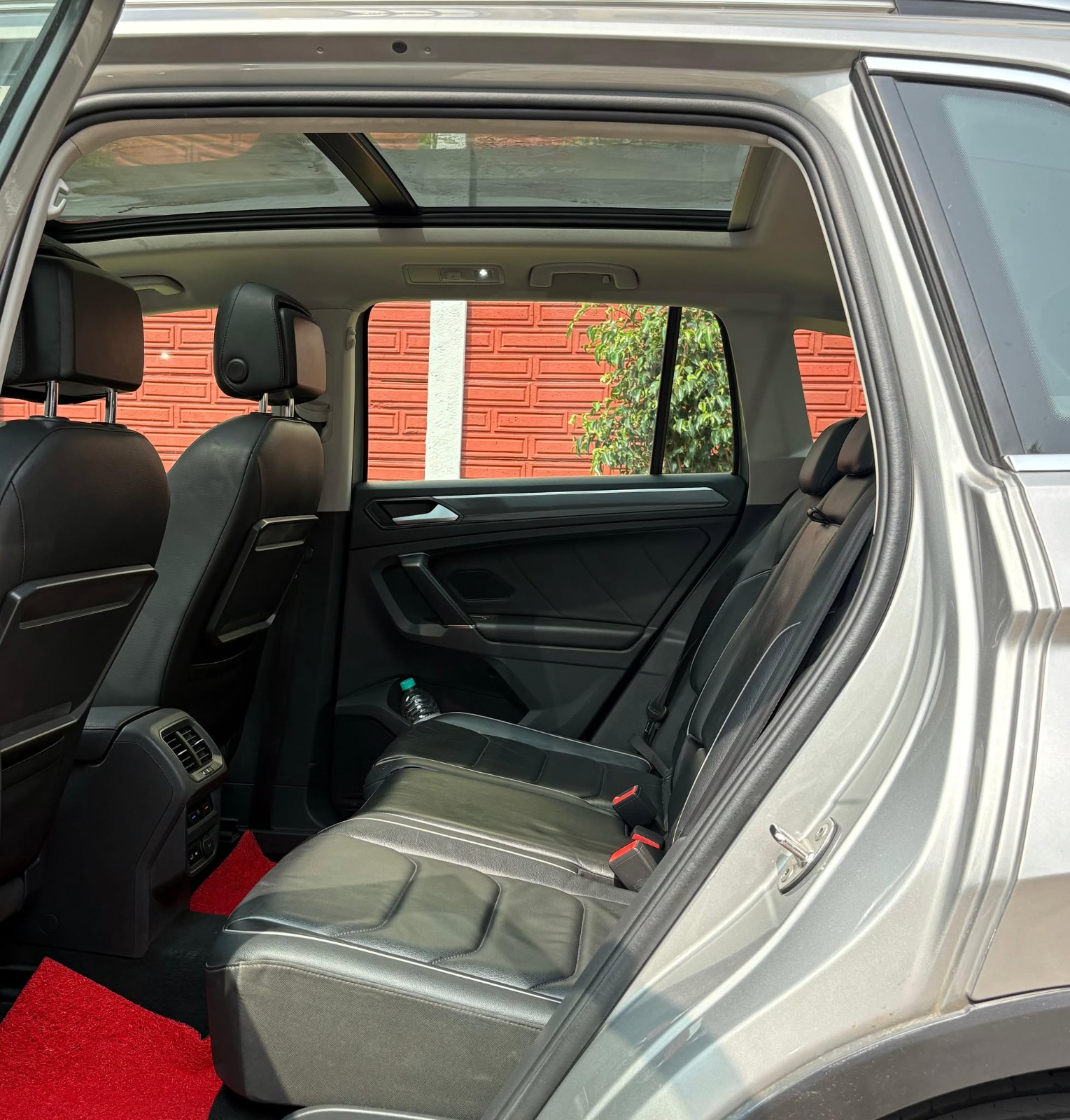 Volkswagen Tiguan - Image 9