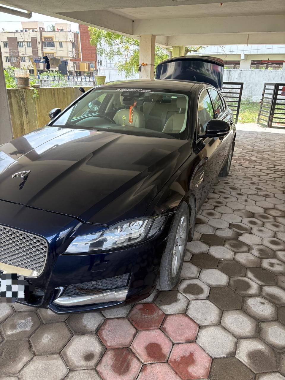 Jaguar XF - Image 3