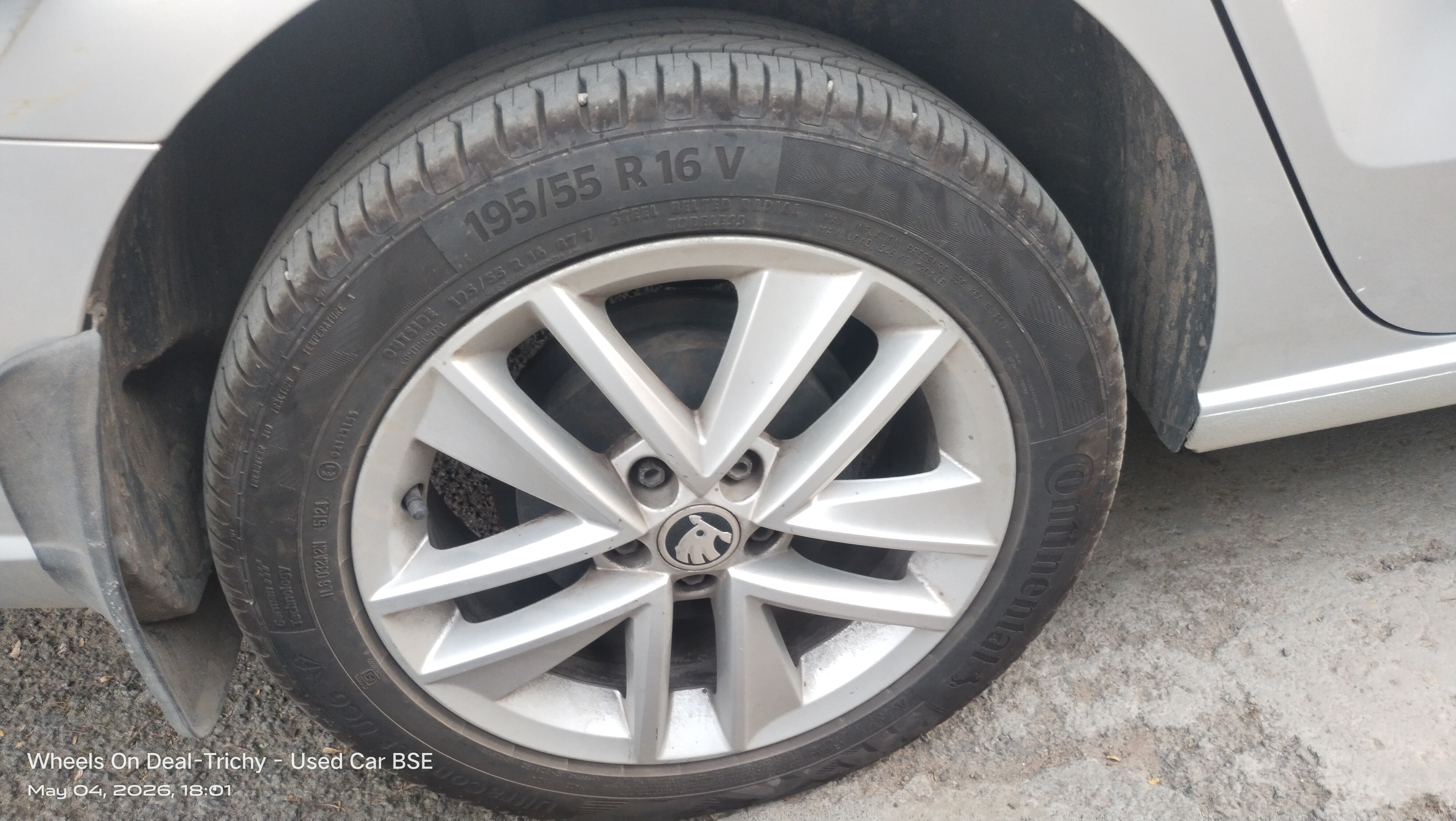 Skoda Rapid - Image 9