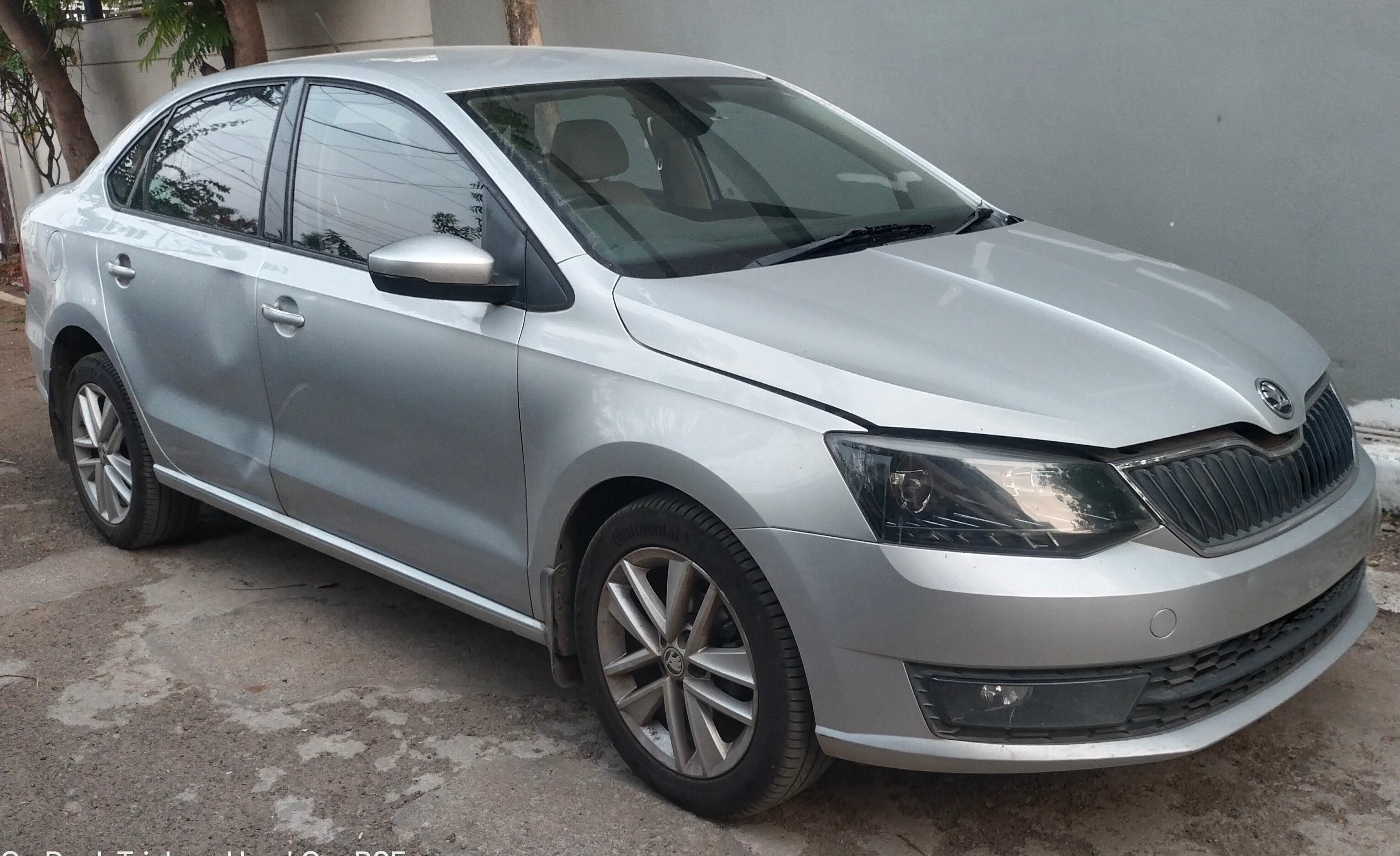 Skoda Rapid - Image 2