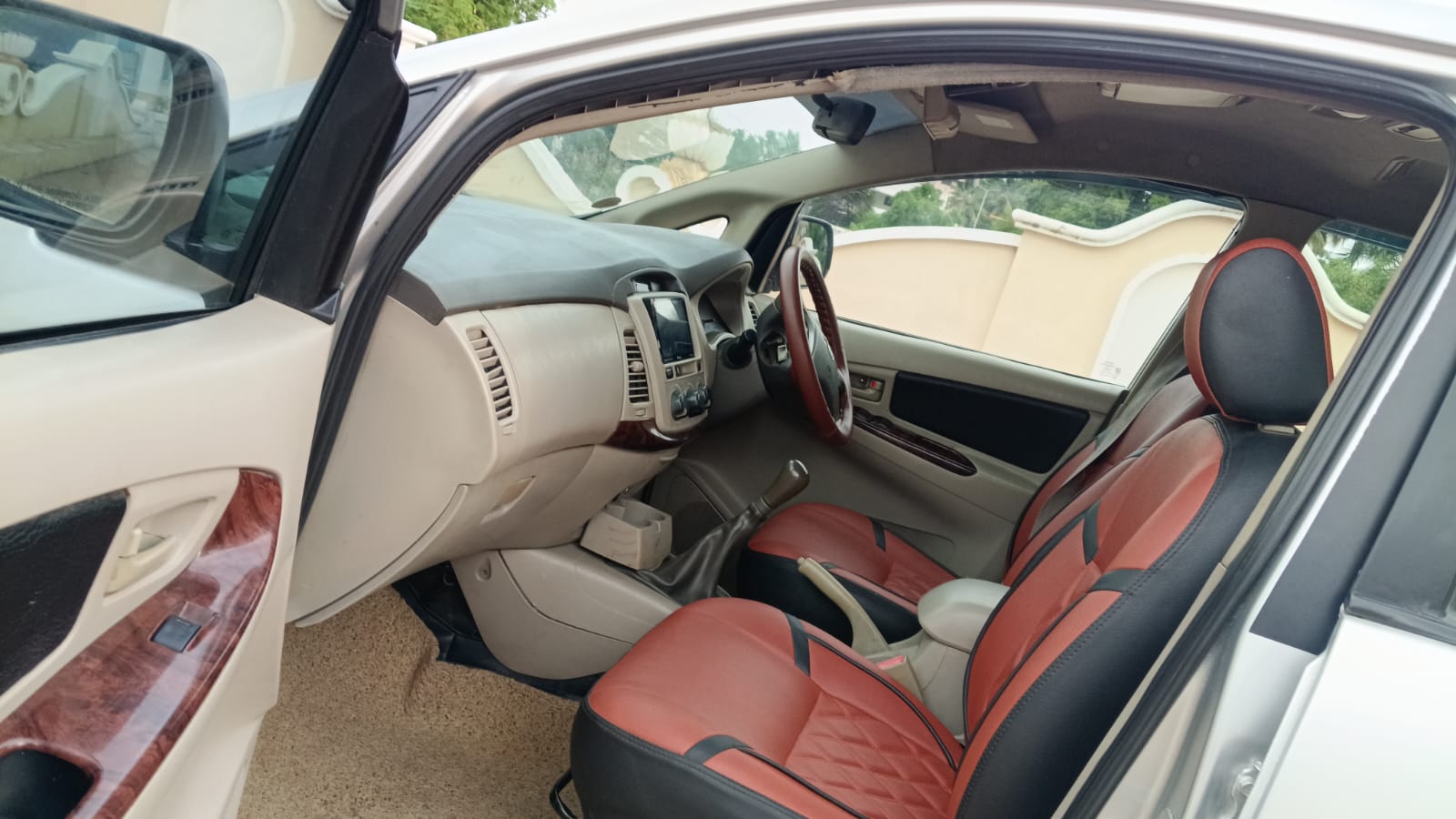 Toyota Innova - Image 8