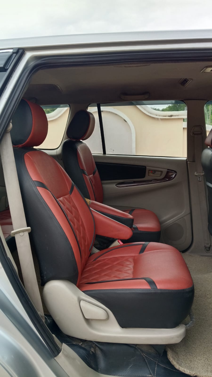 Toyota Innova - Image 10