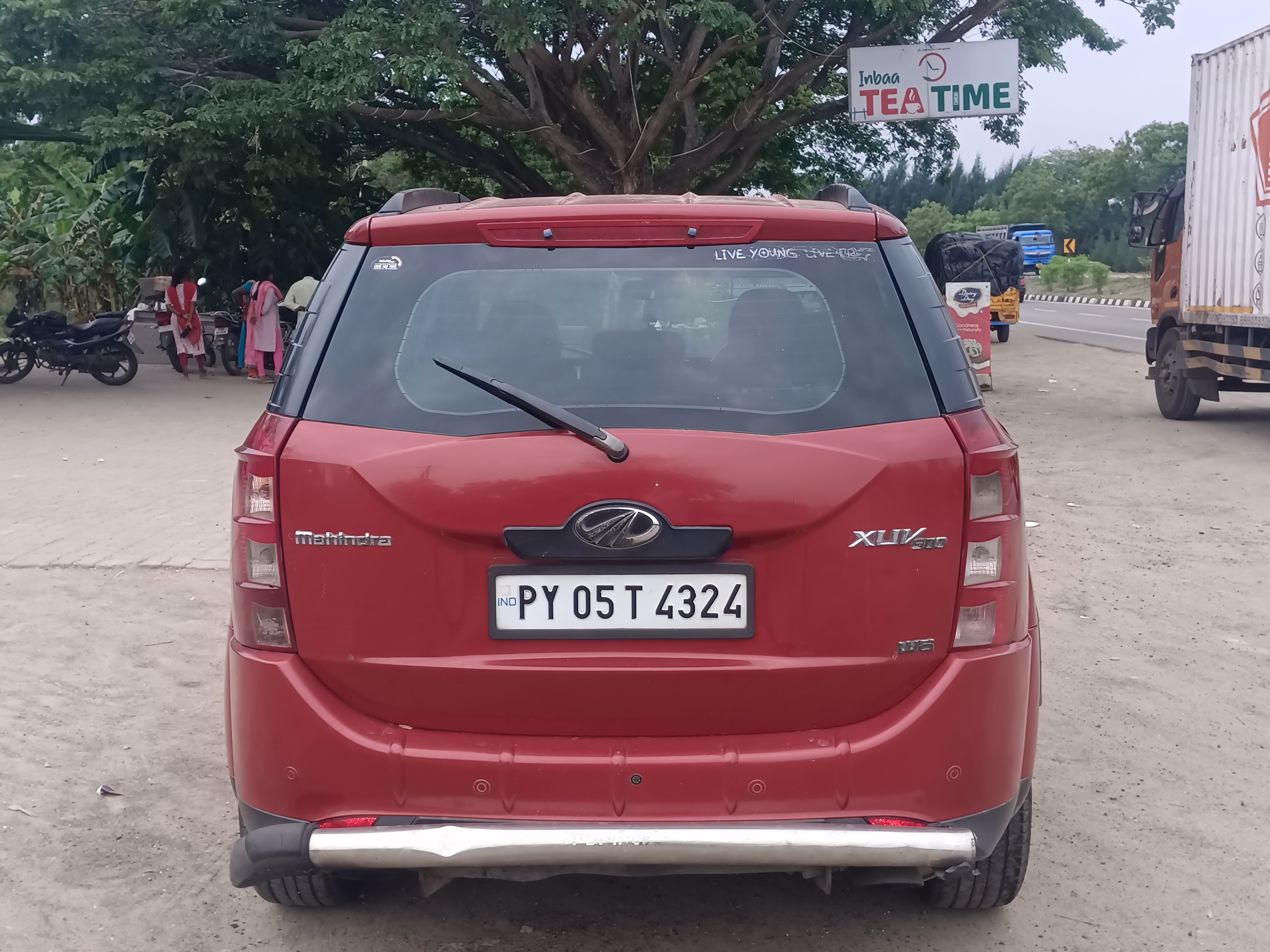 Mahindra XUV500 - Image 3