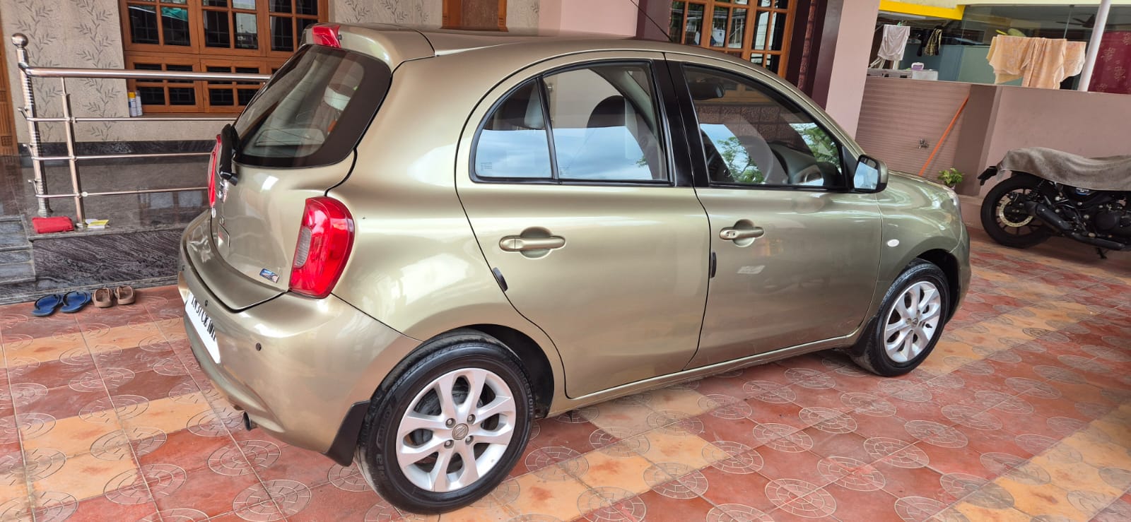 Nissan Micra Active - Image 6