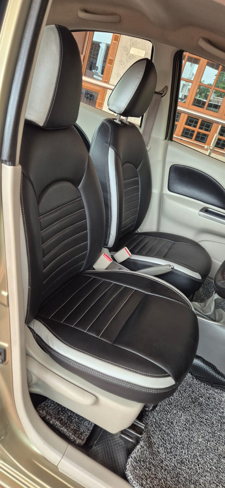 Nissan Micra Active - Image 4