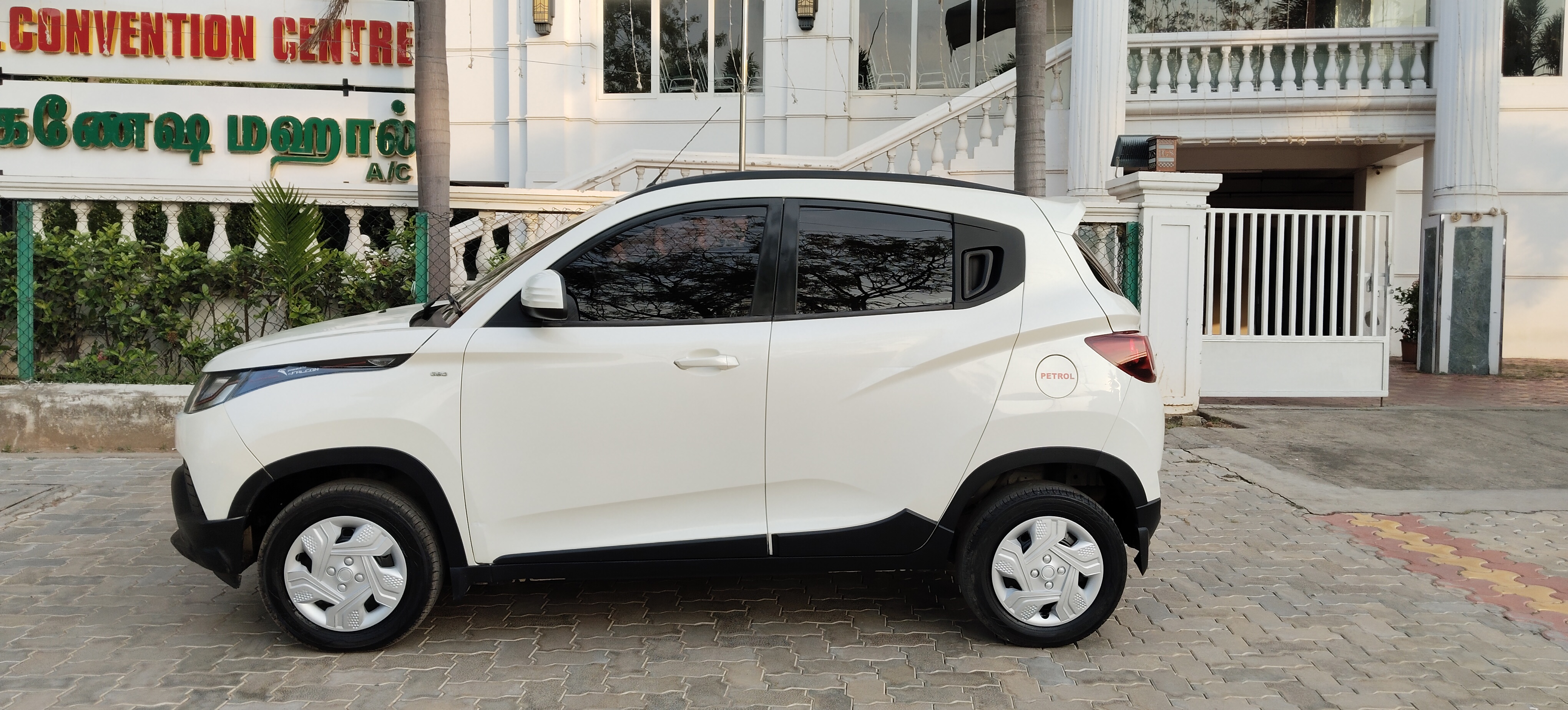 Mahindra KUV 100 - Image 3