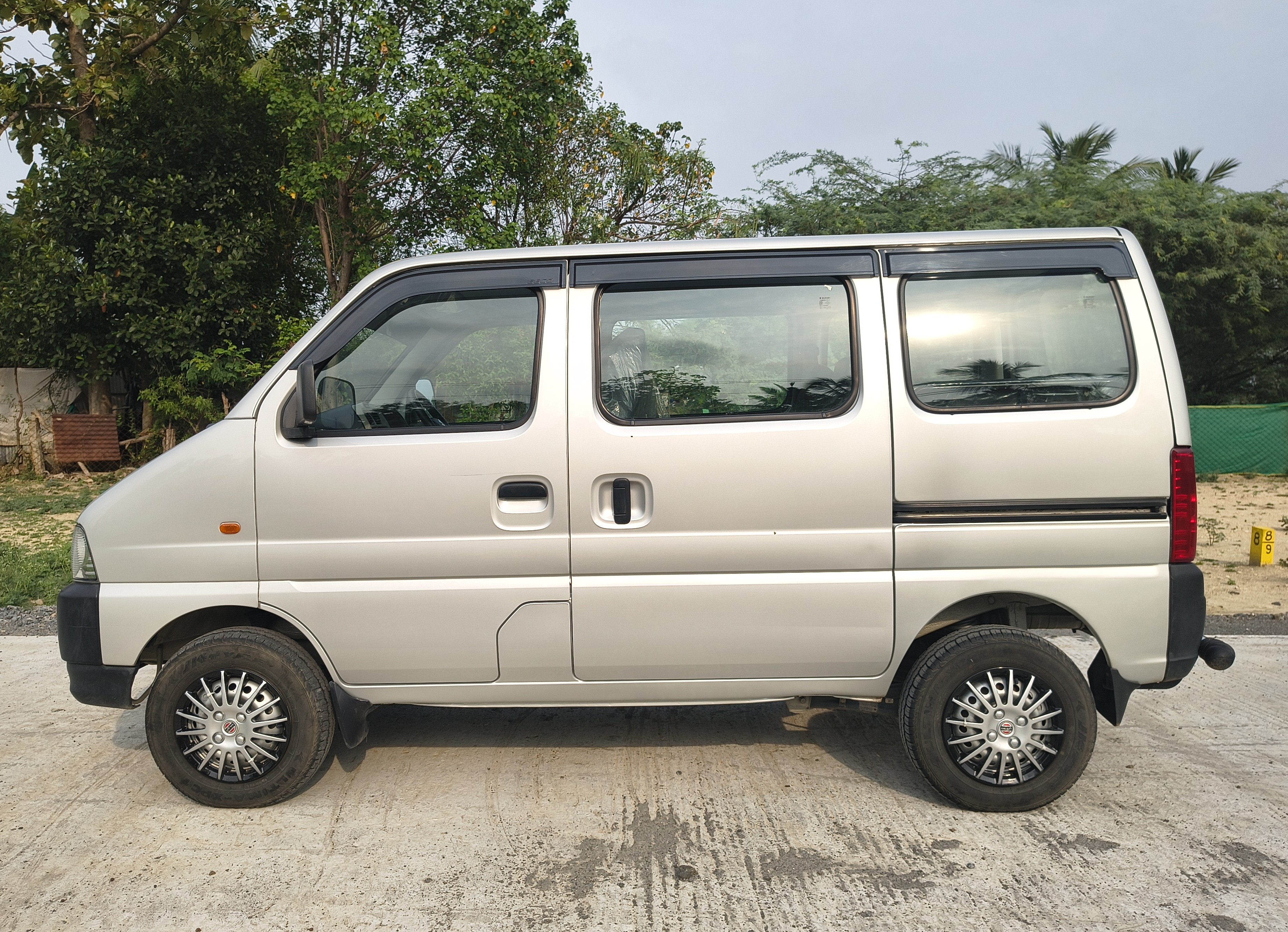 Maruti Suzuki Eeco - Image 4