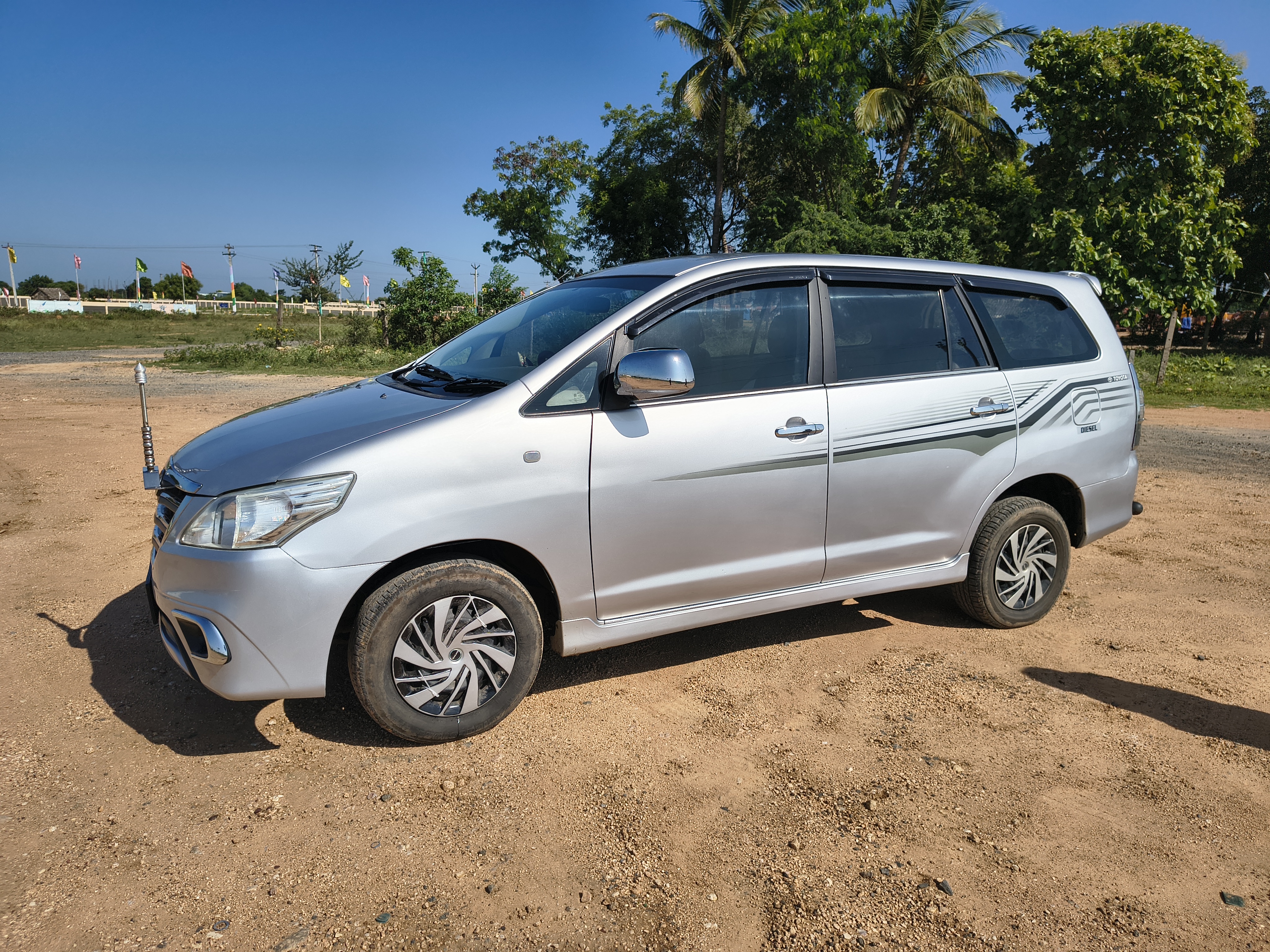 Toyota Innova - Image 3