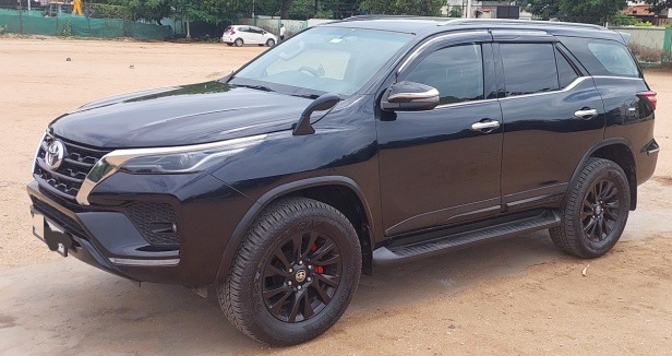Toyota Fortuner - Image 3
