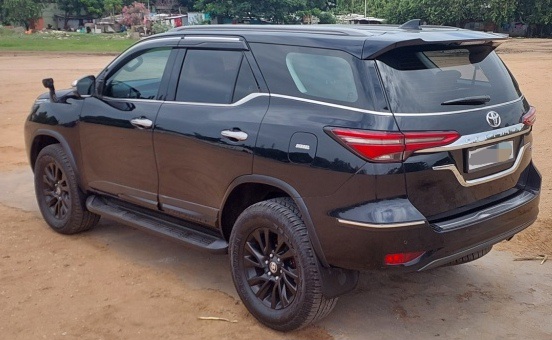 Toyota Fortuner - Image 6