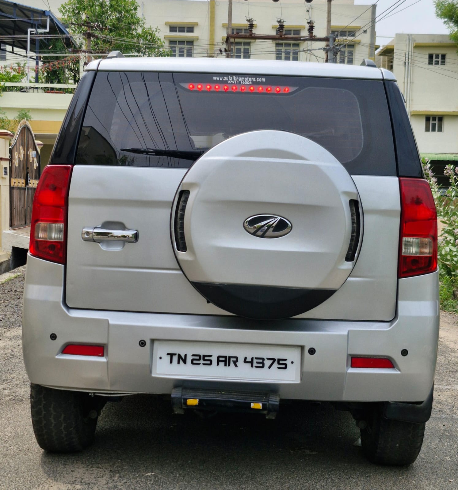 Mahindra TUV300 - Image 2