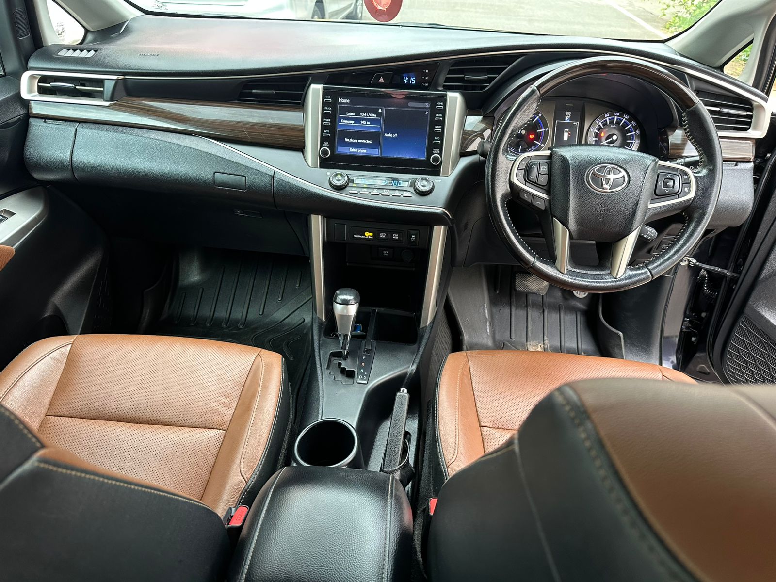 Toyota Innova Crysta - Image 6