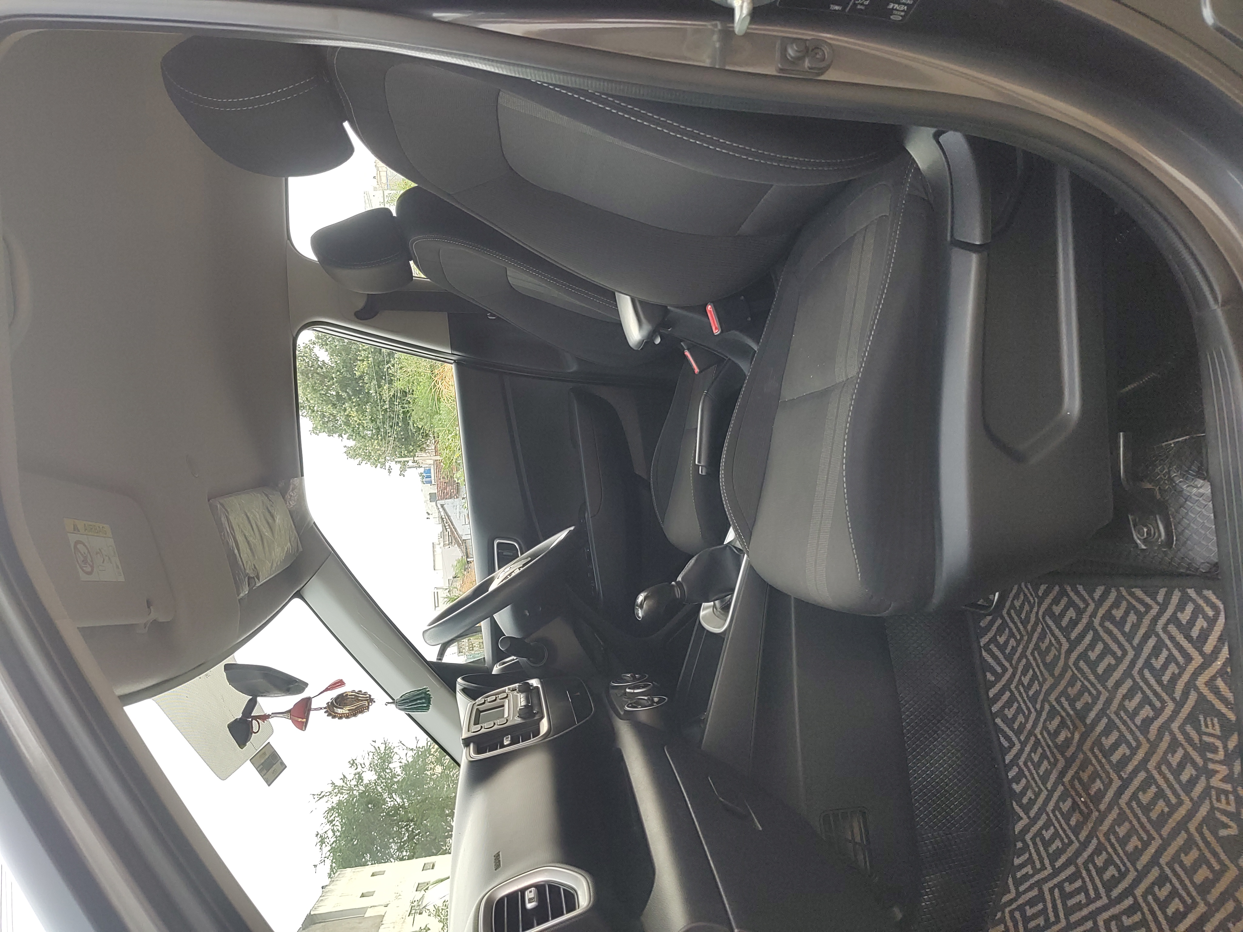 Hyundai Venue - Image 7