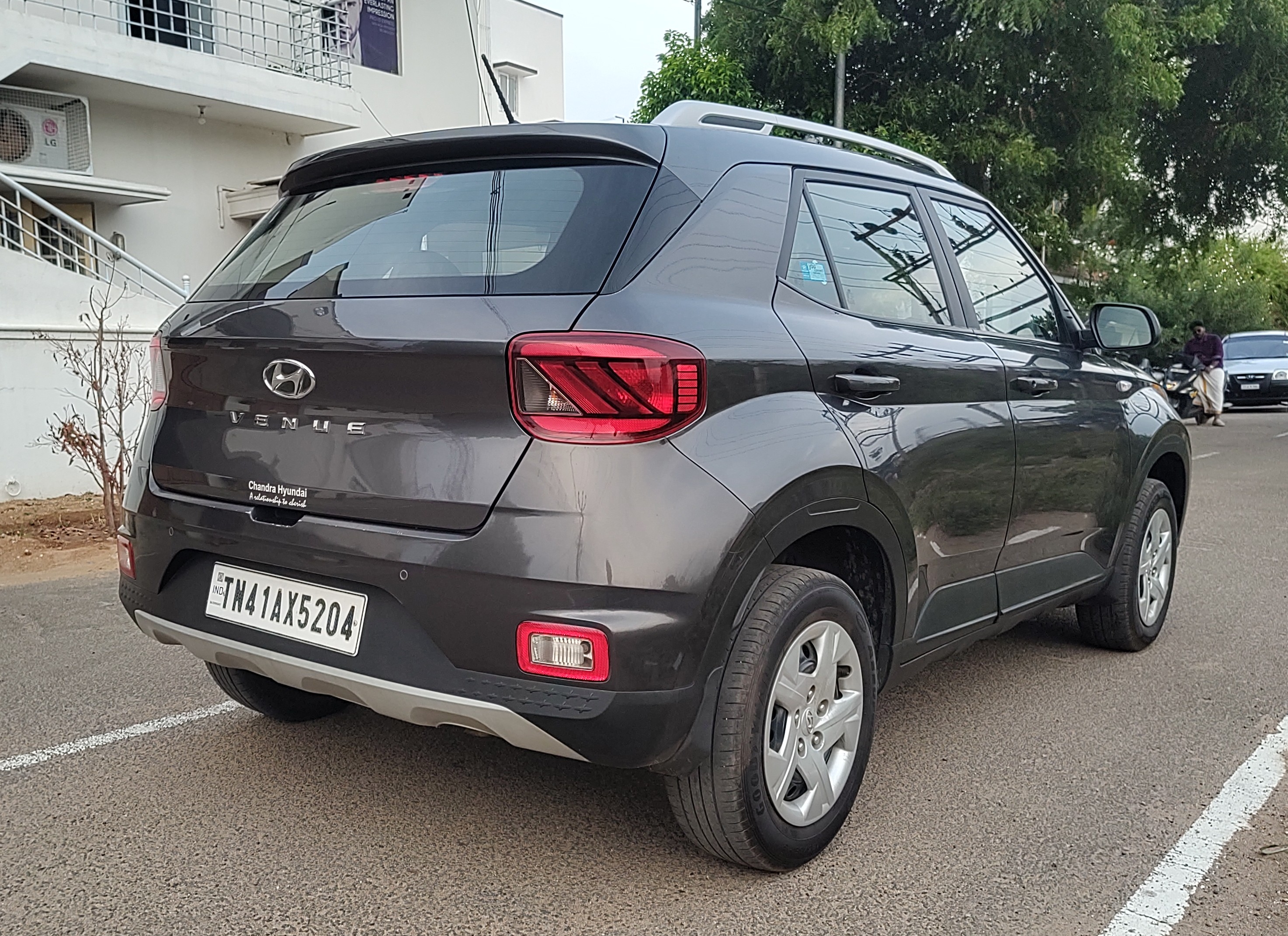 Hyundai Venue - Image 3