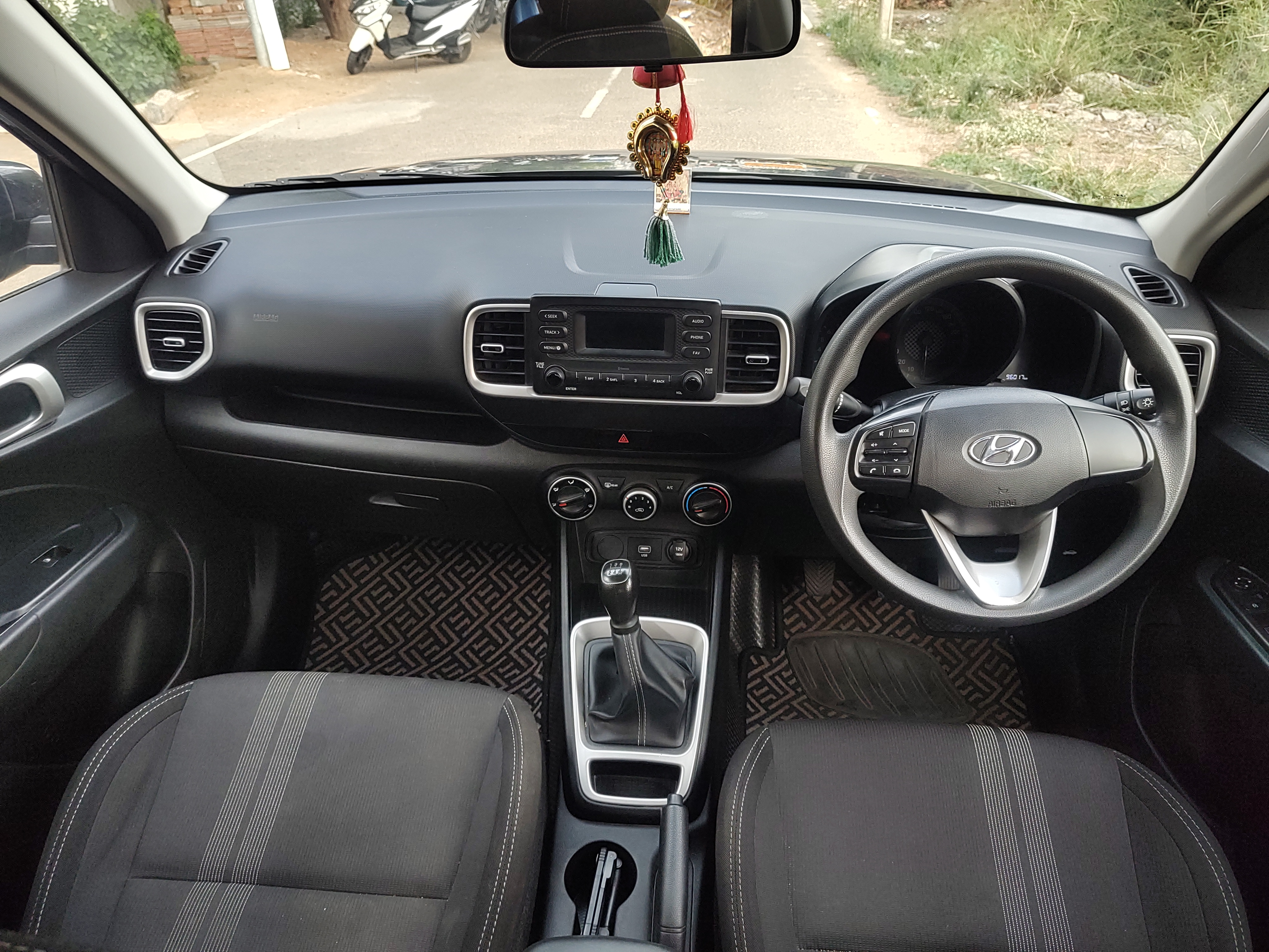Hyundai Venue - Image 8