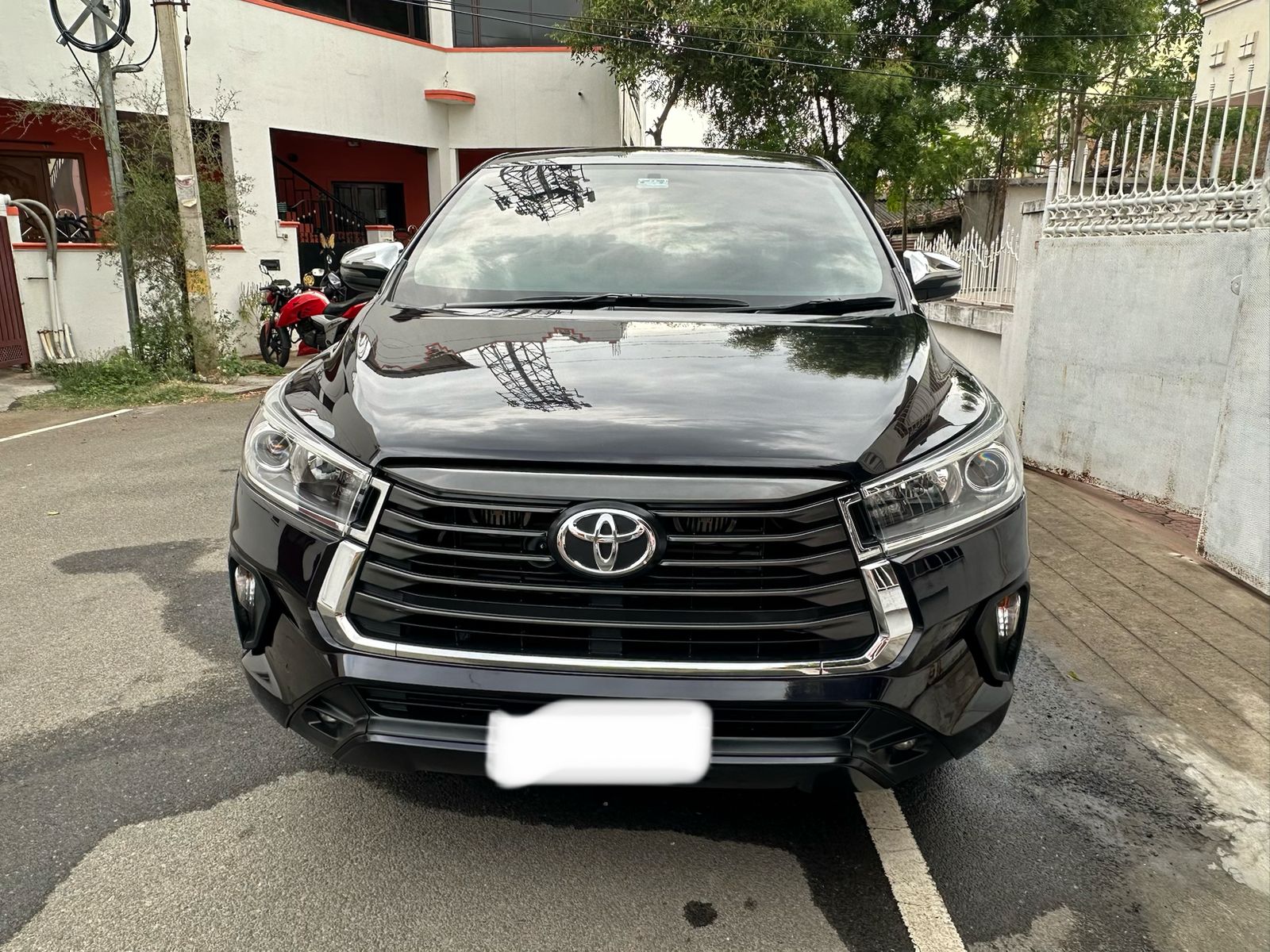 Toyota Innova Crysta