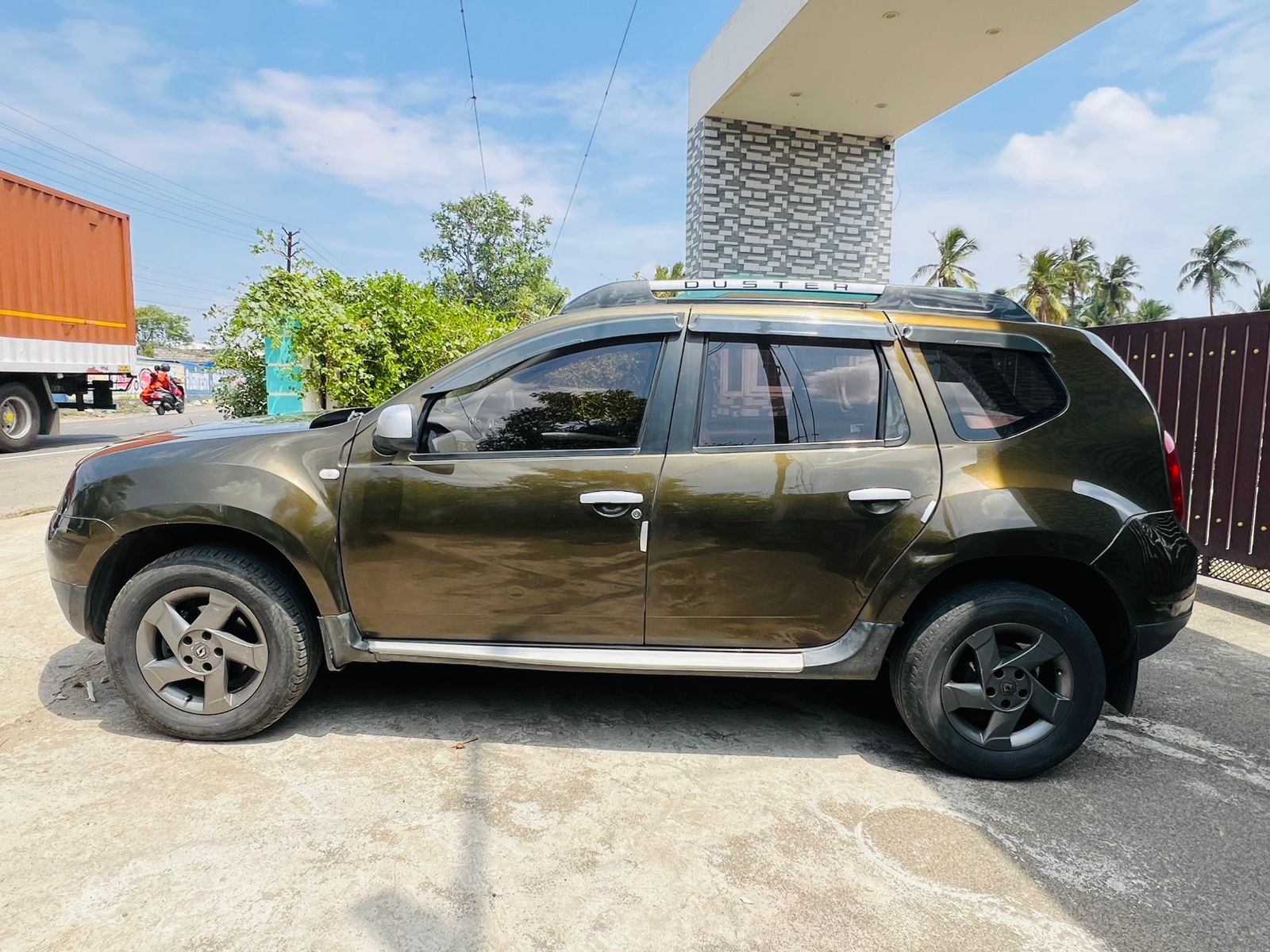 Renault Duster - Image 5