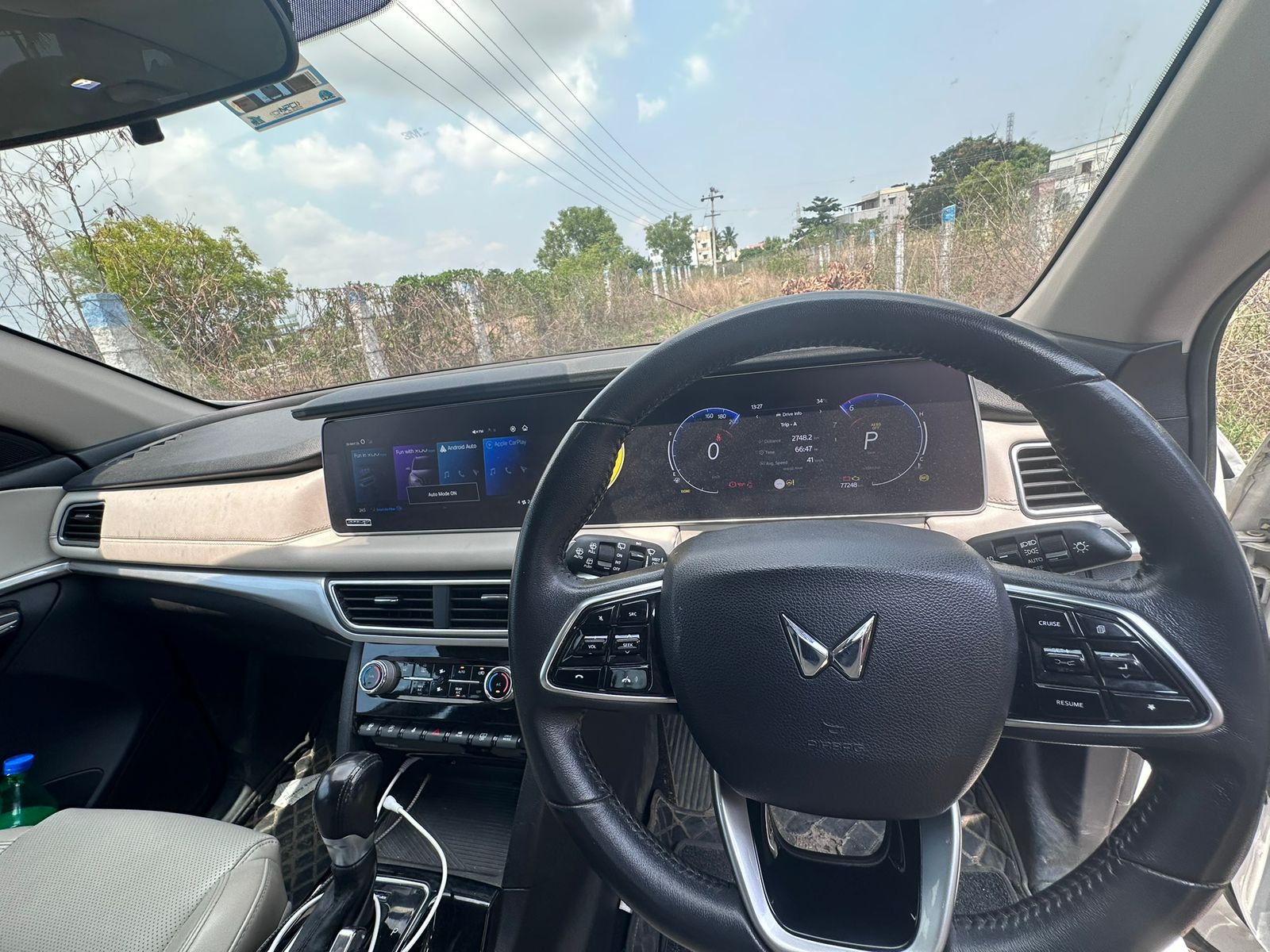 Mahindra XUV700 - Image 2