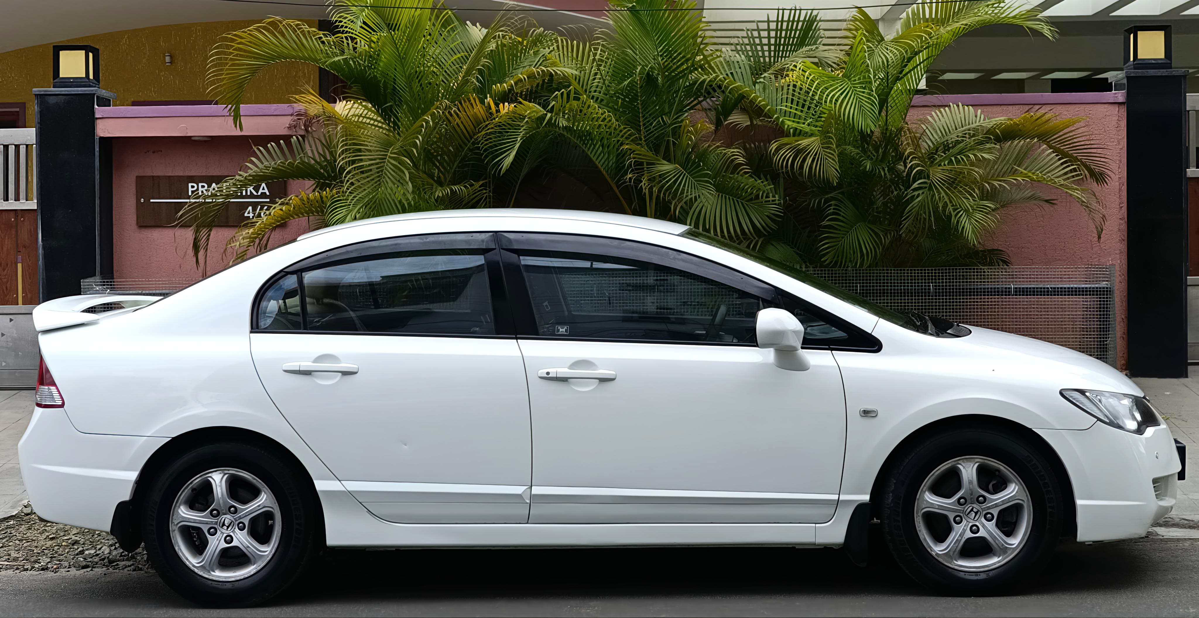 Honda Civic - Image 2