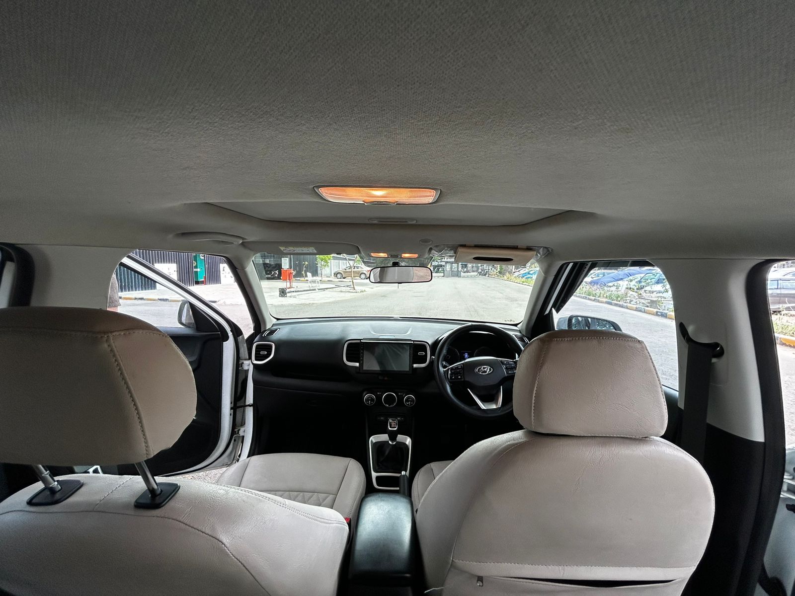 Hyundai Venue - Image 6