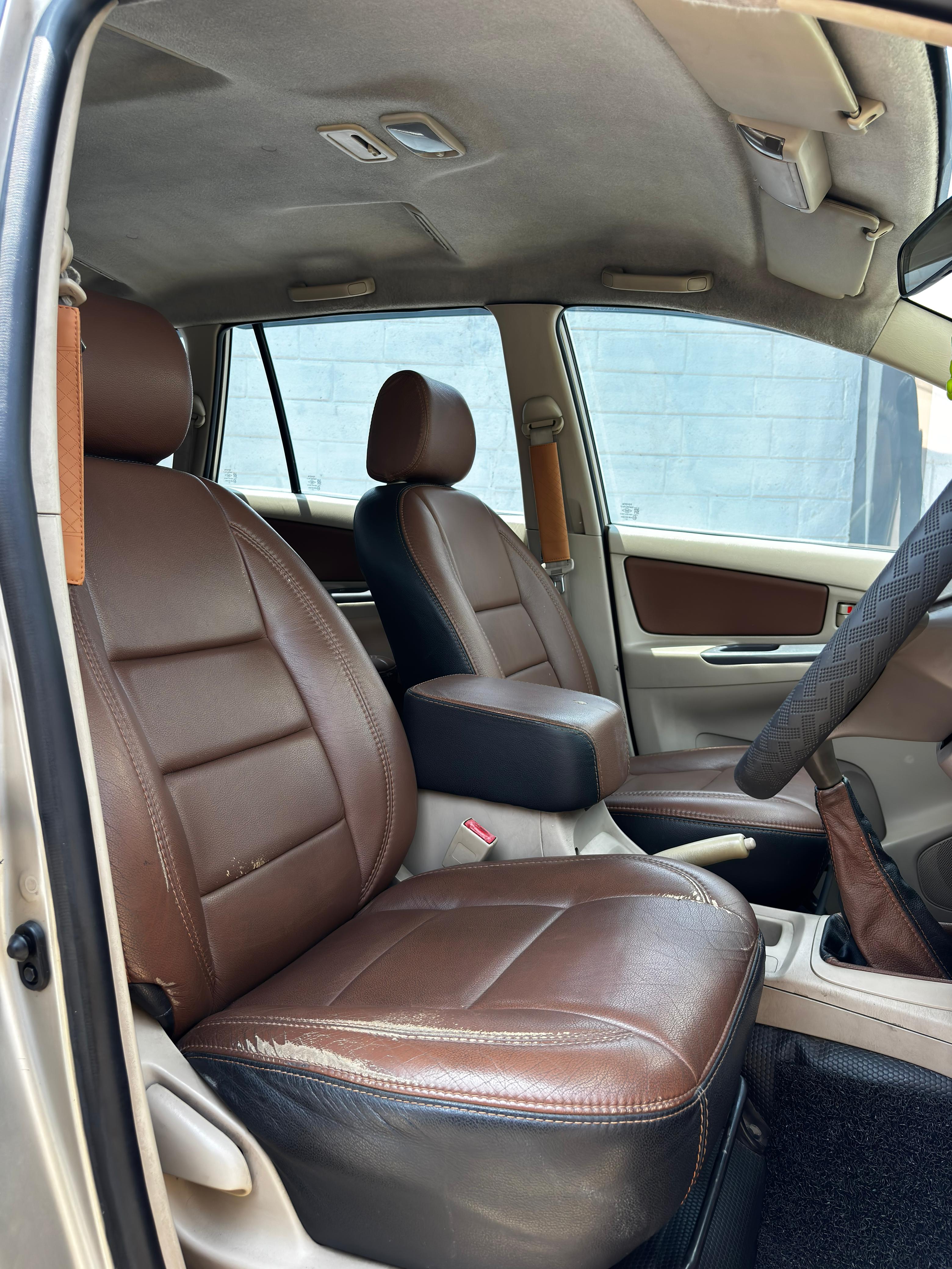 Toyota Innova - Image 6