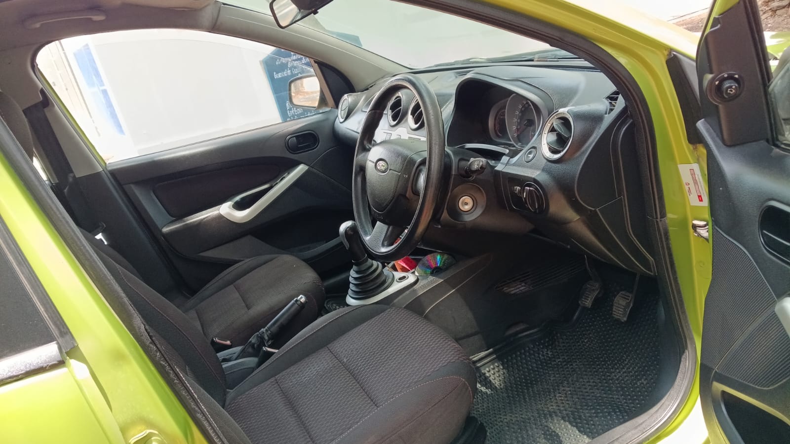 Ford Figo - Image 10