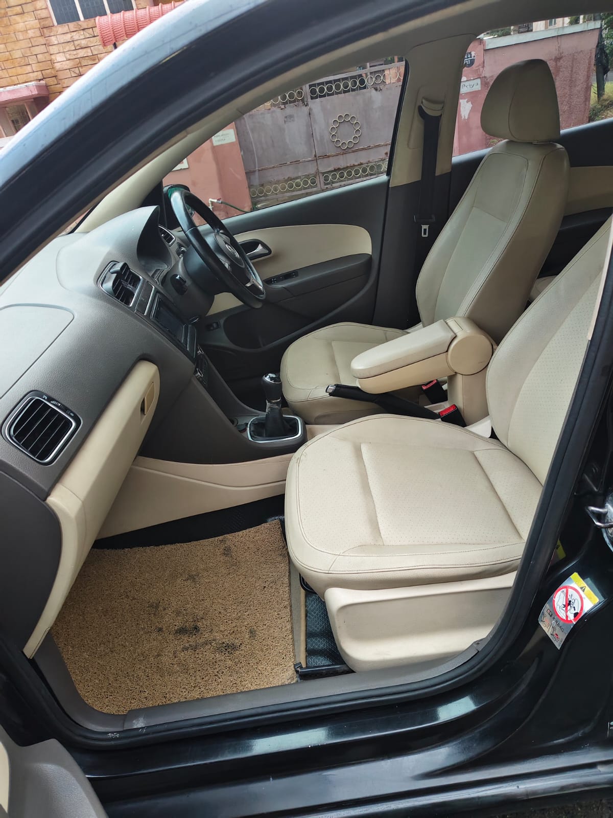 Volkswagen Vento - Image 2