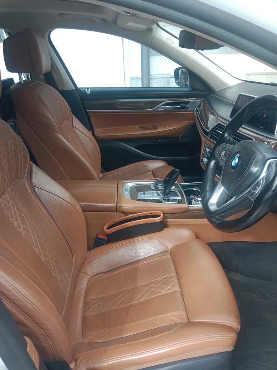 BMW 7 Series - Image 5